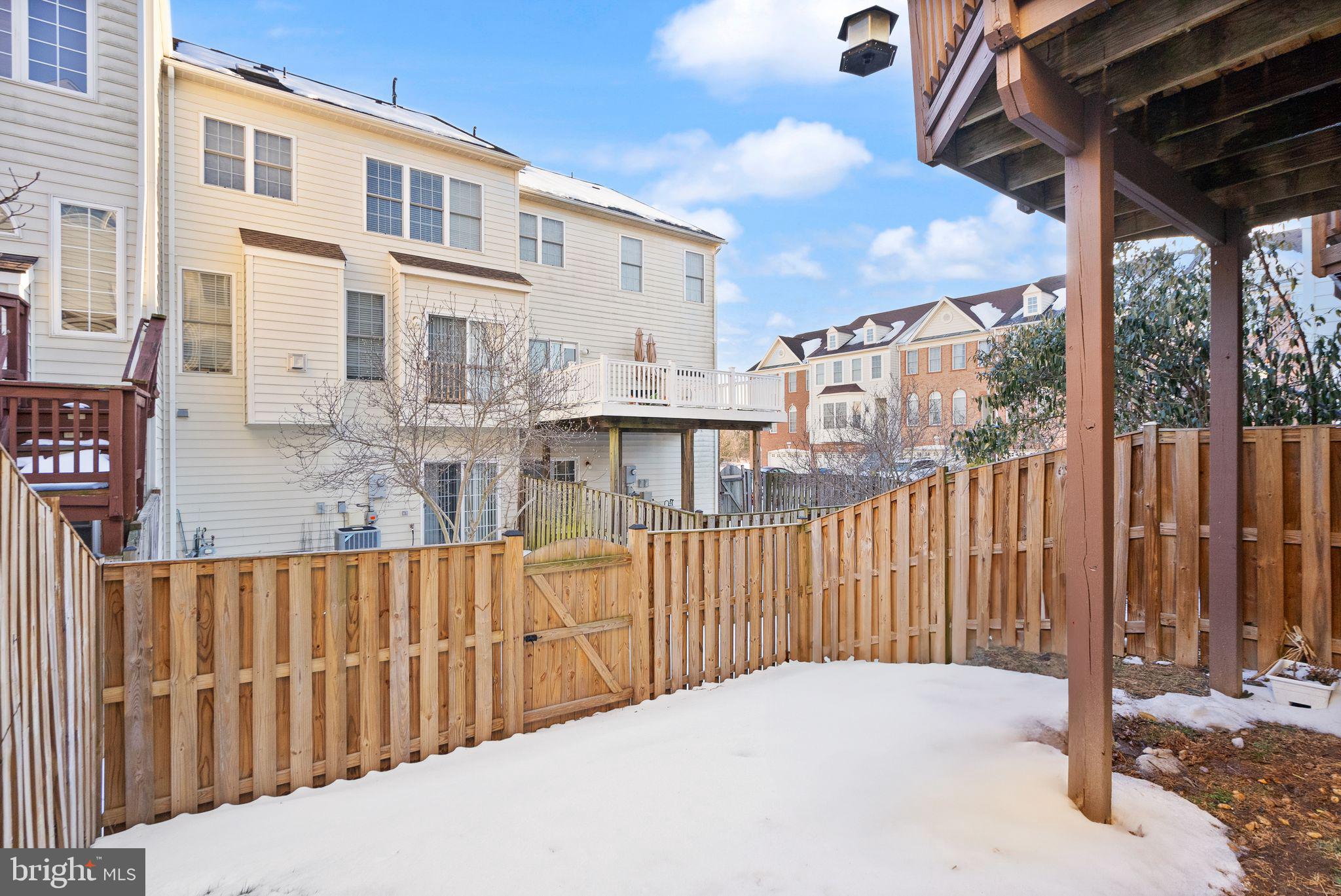 SOUTH RIDING - Residential