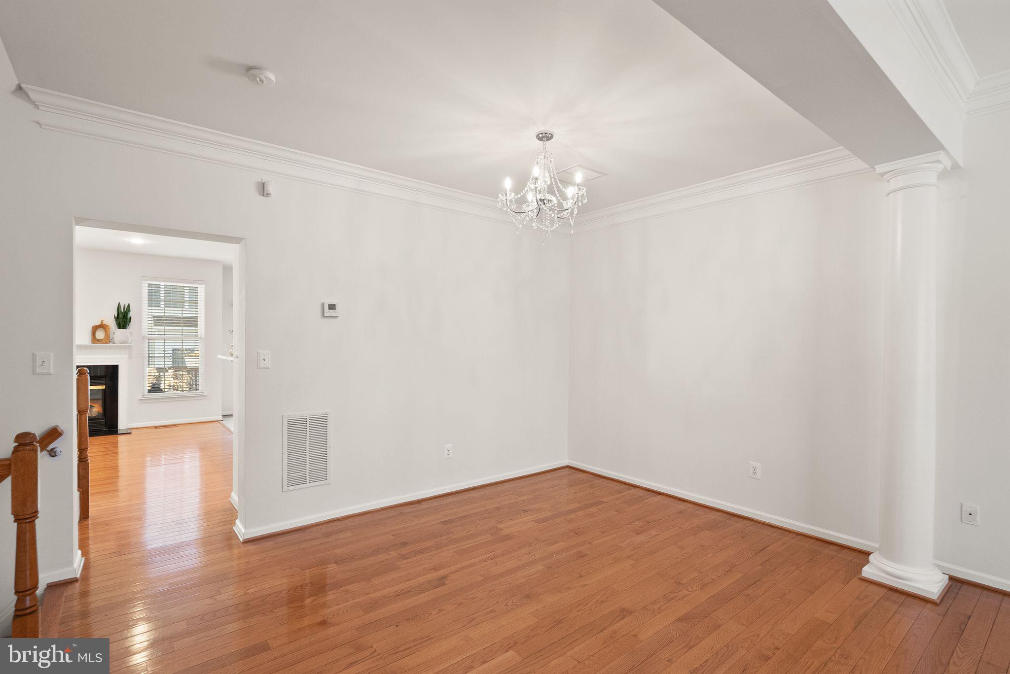 SOUTH RIDING - Residential