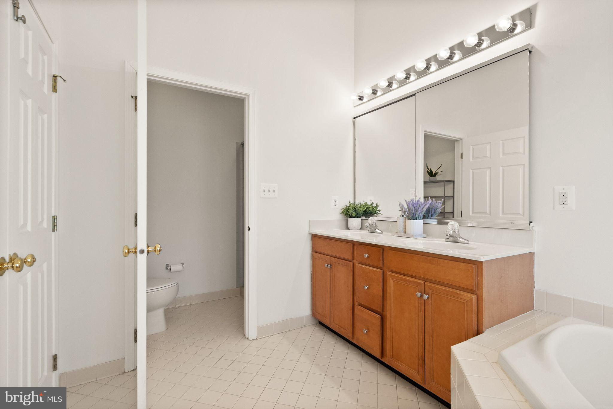 SOUTH RIDING - Residential