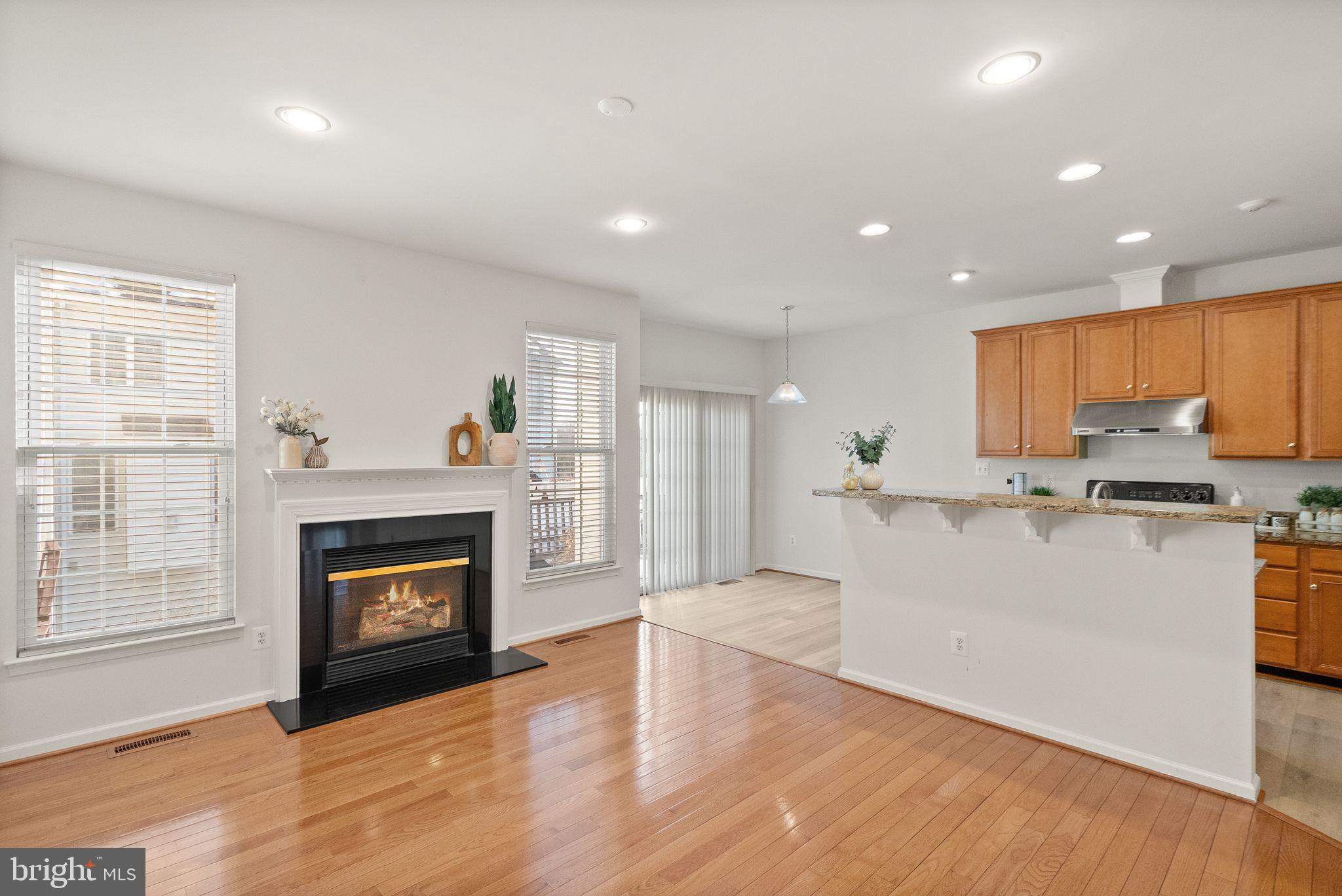 SOUTH RIDING - Residential