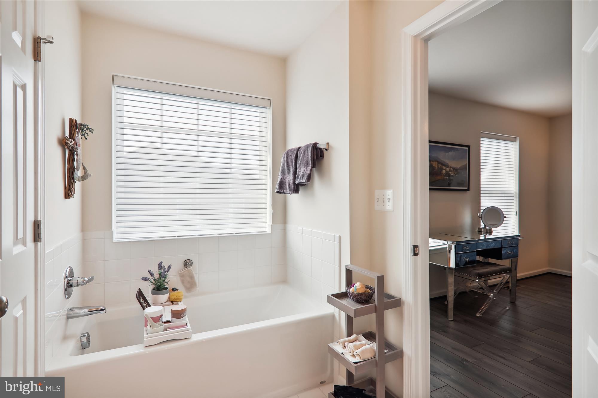 BRADFORD'S LANDING - Residential