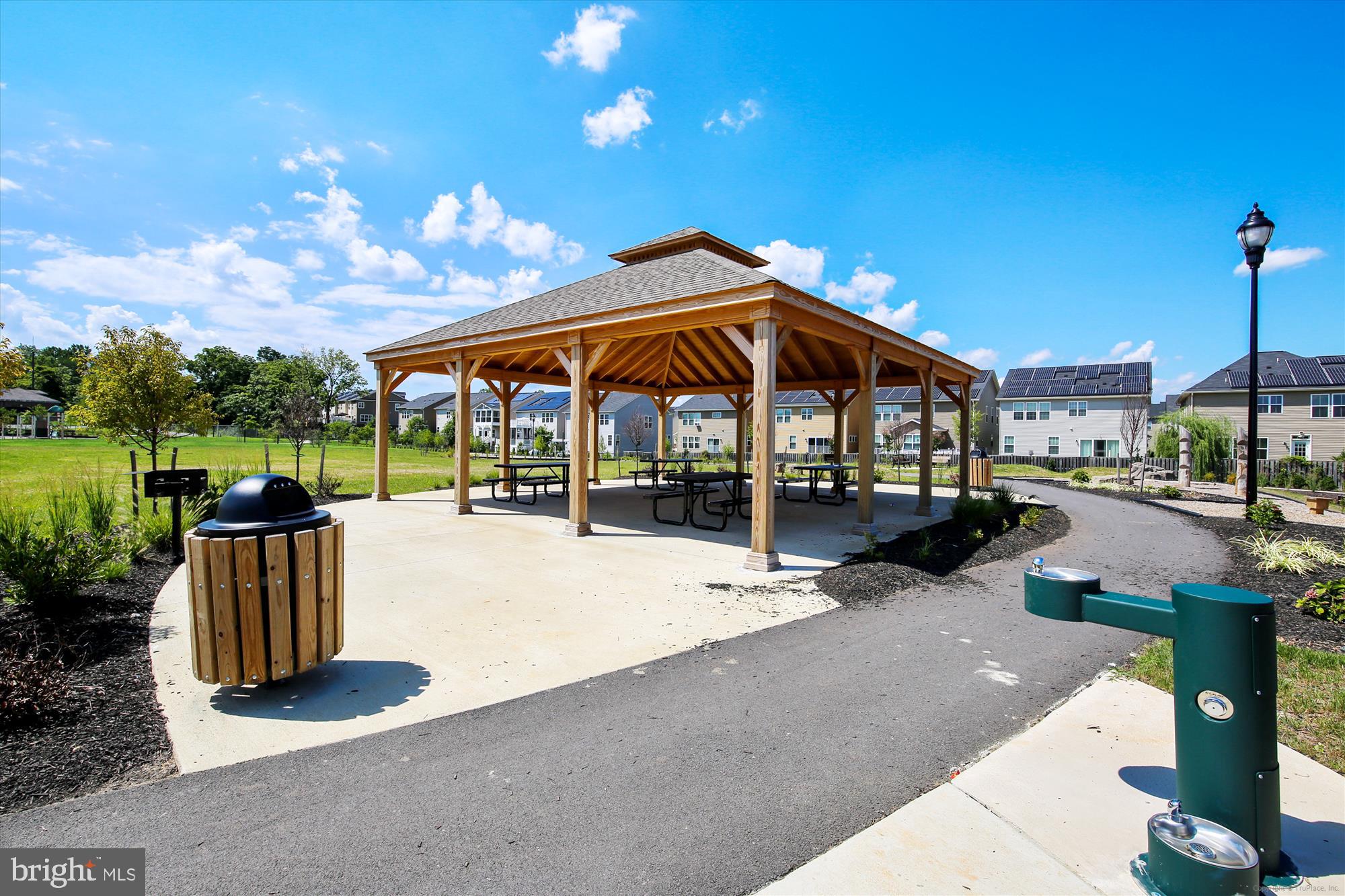 BRADFORD'S LANDING - Residential