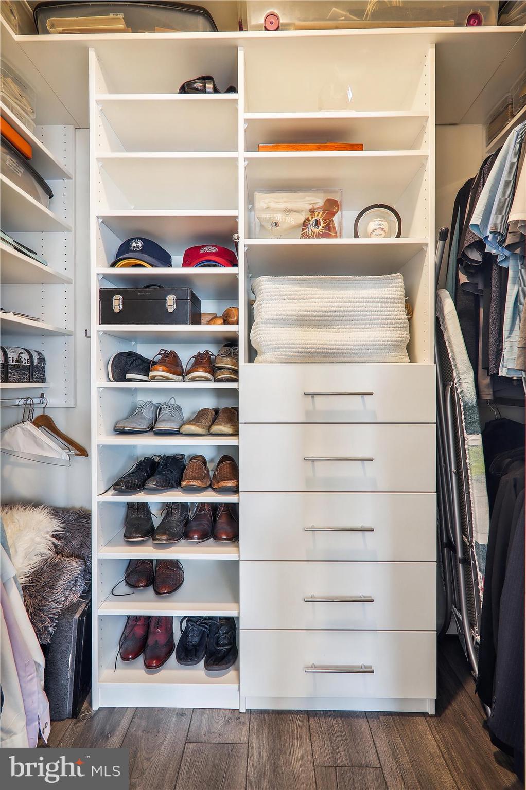 BRADFORD'S LANDING - Residential