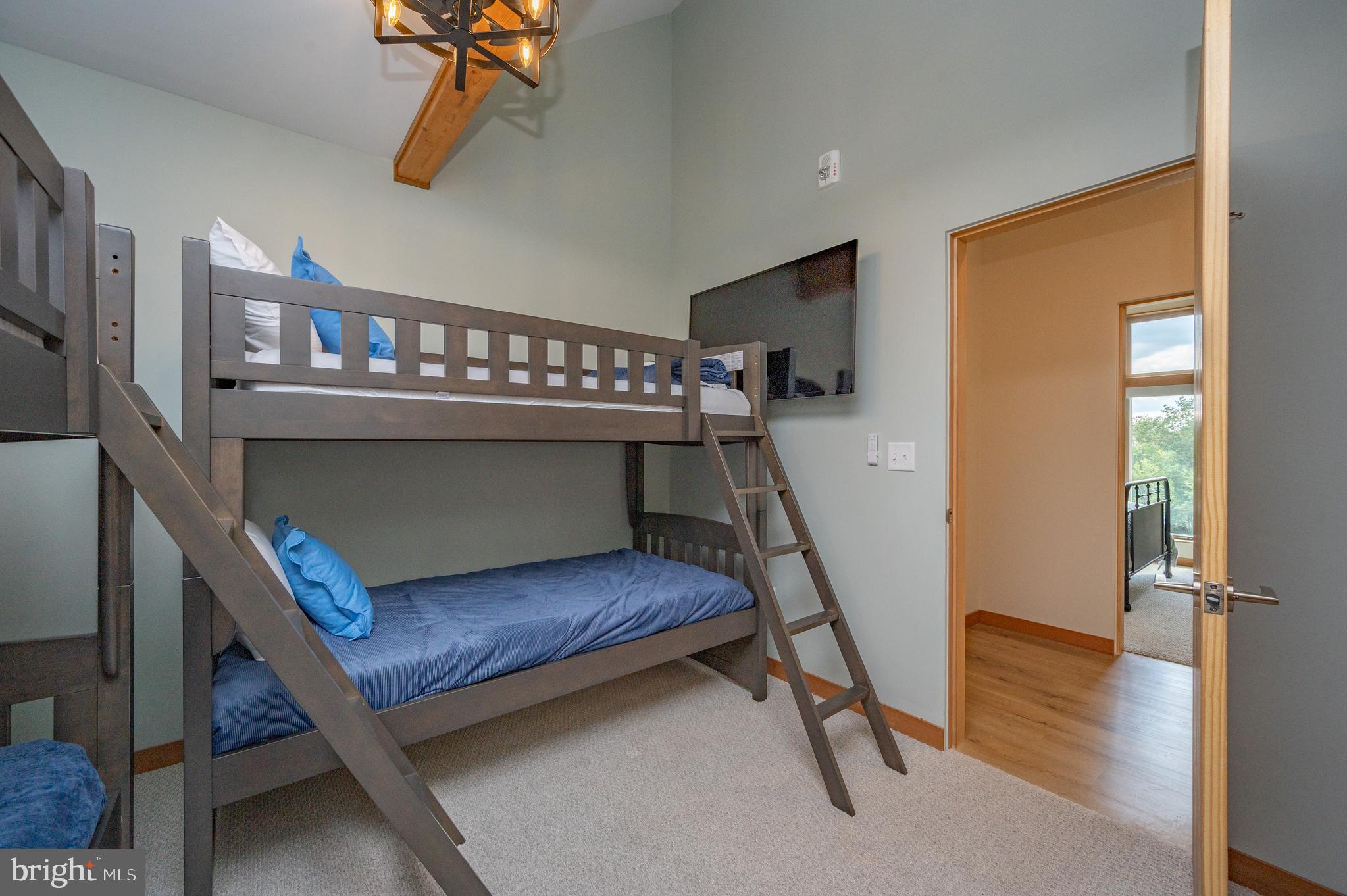 WATERS EDGE AT WISP - Residential