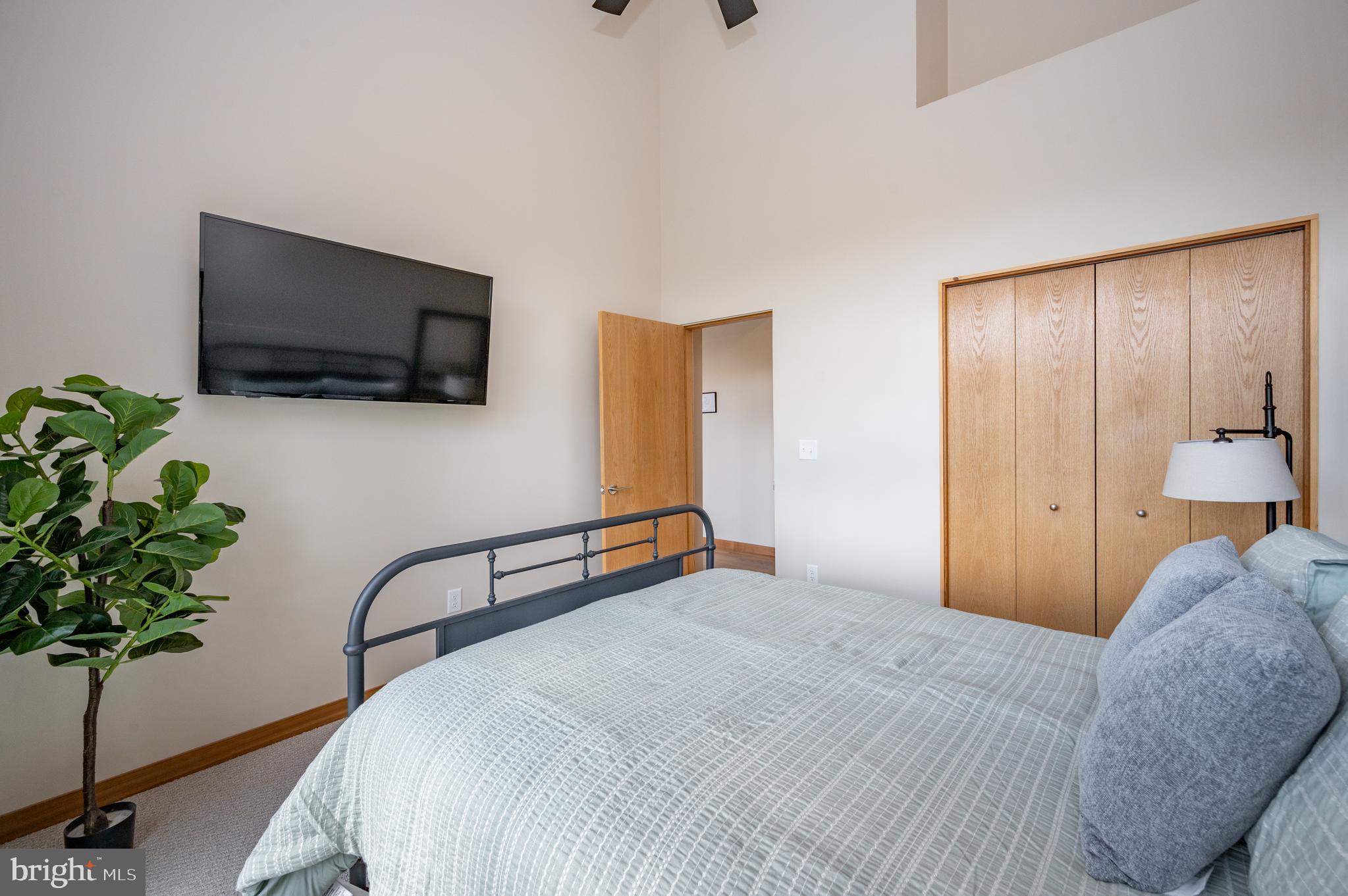 WATERS EDGE AT WISP - Residential