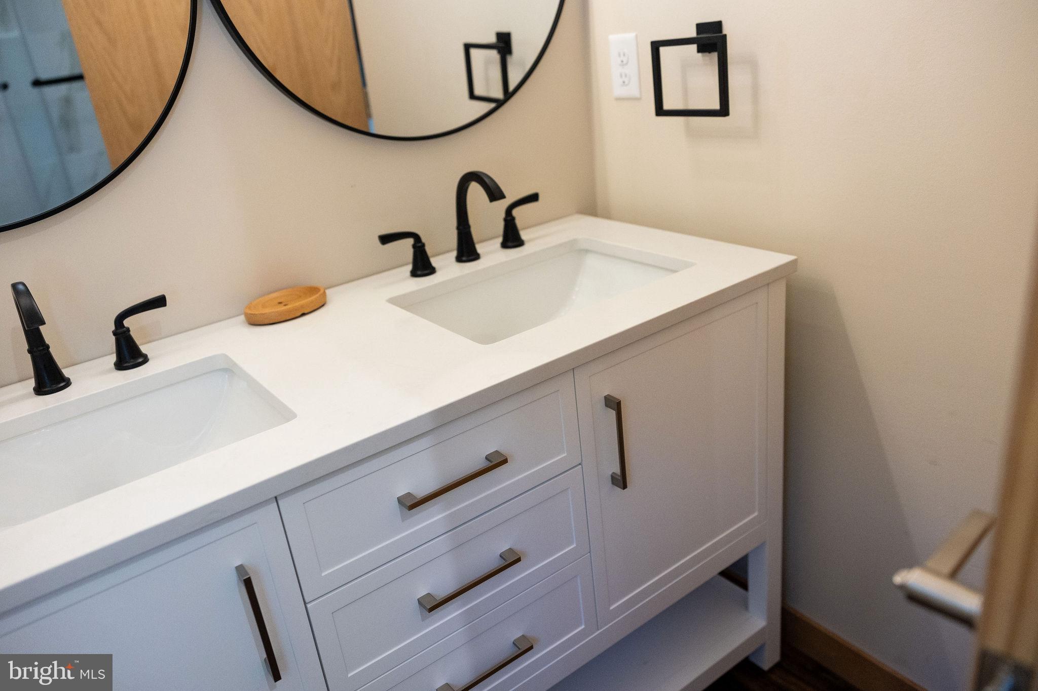 WATERS EDGE AT WISP - Residential