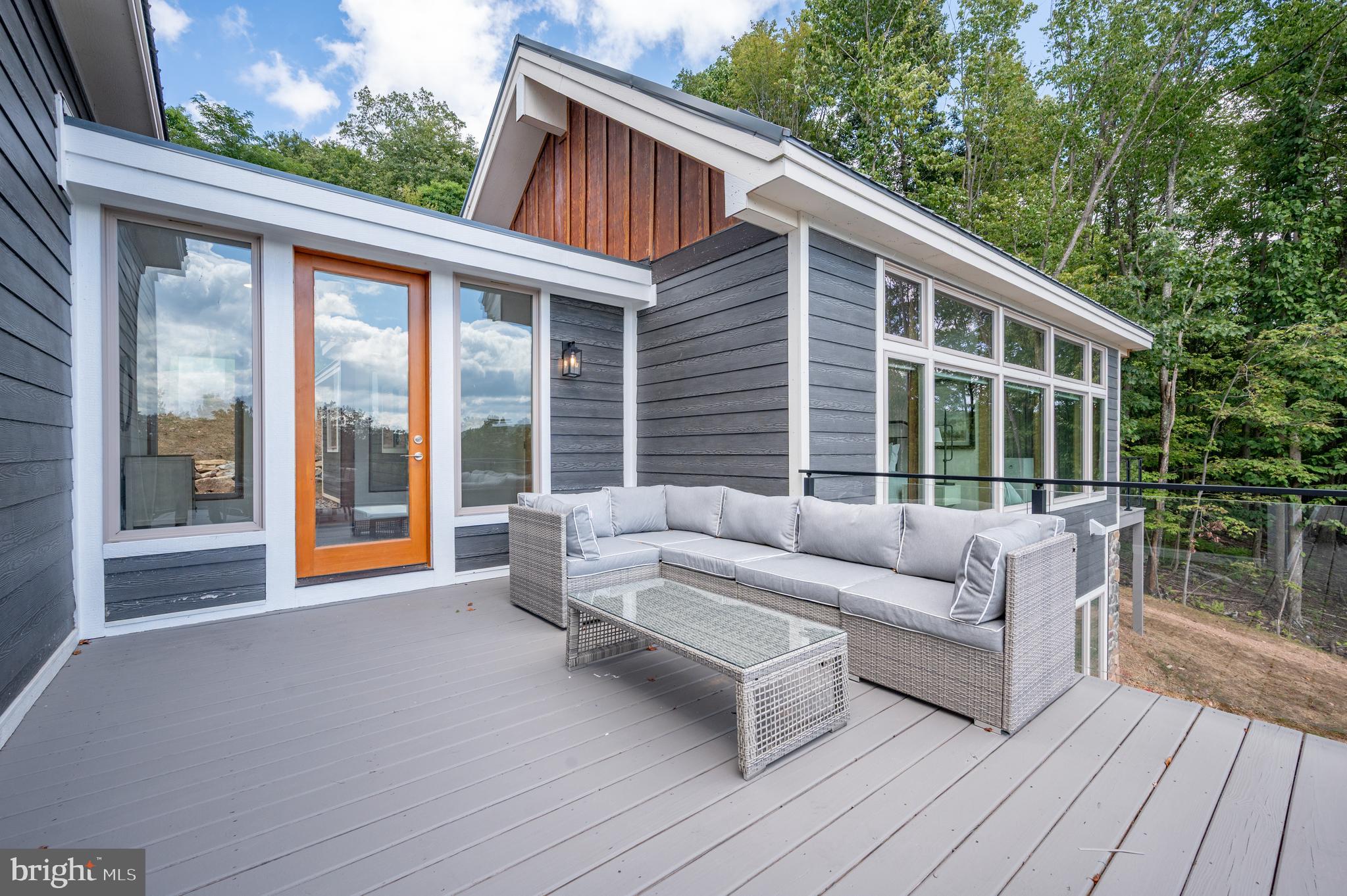 WATERS EDGE AT WISP - Residential