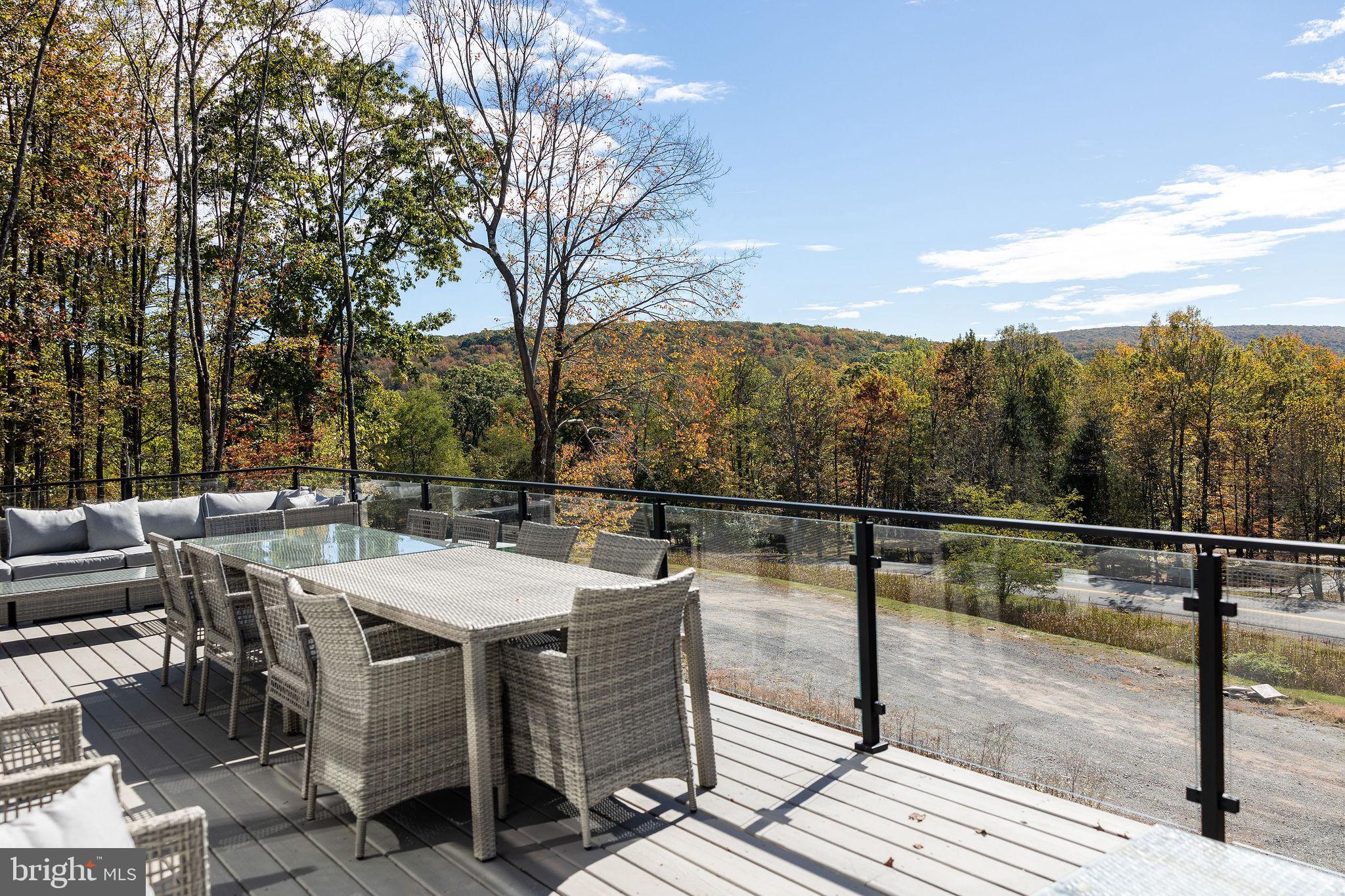 WATERS EDGE AT WISP - Residential