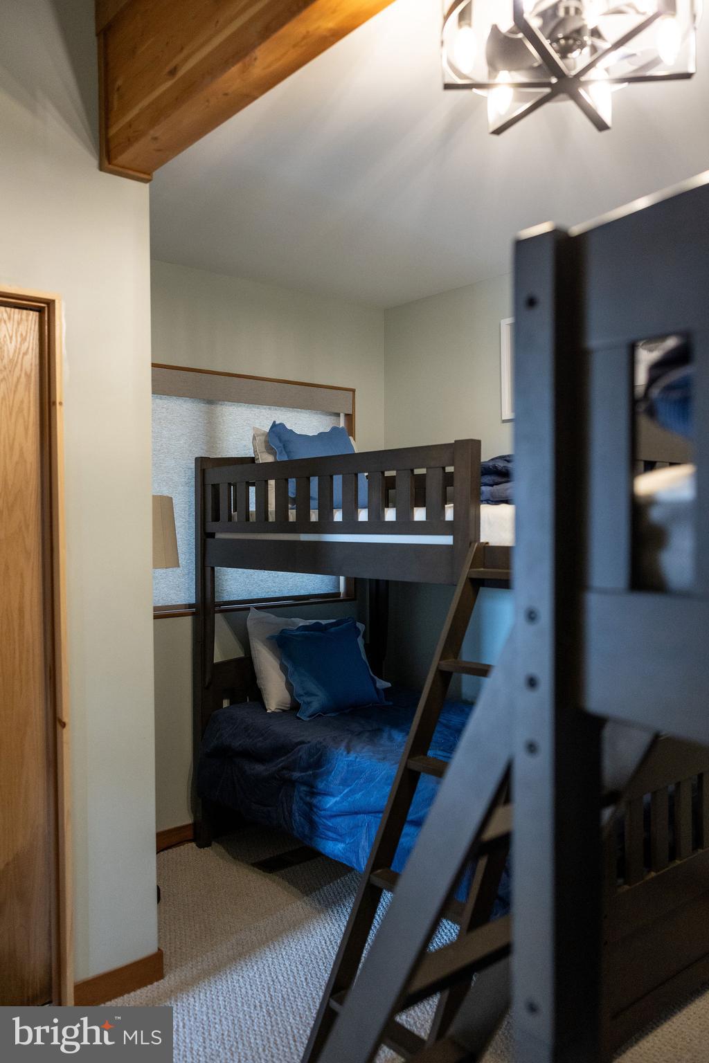 WATERS EDGE AT WISP - Residential