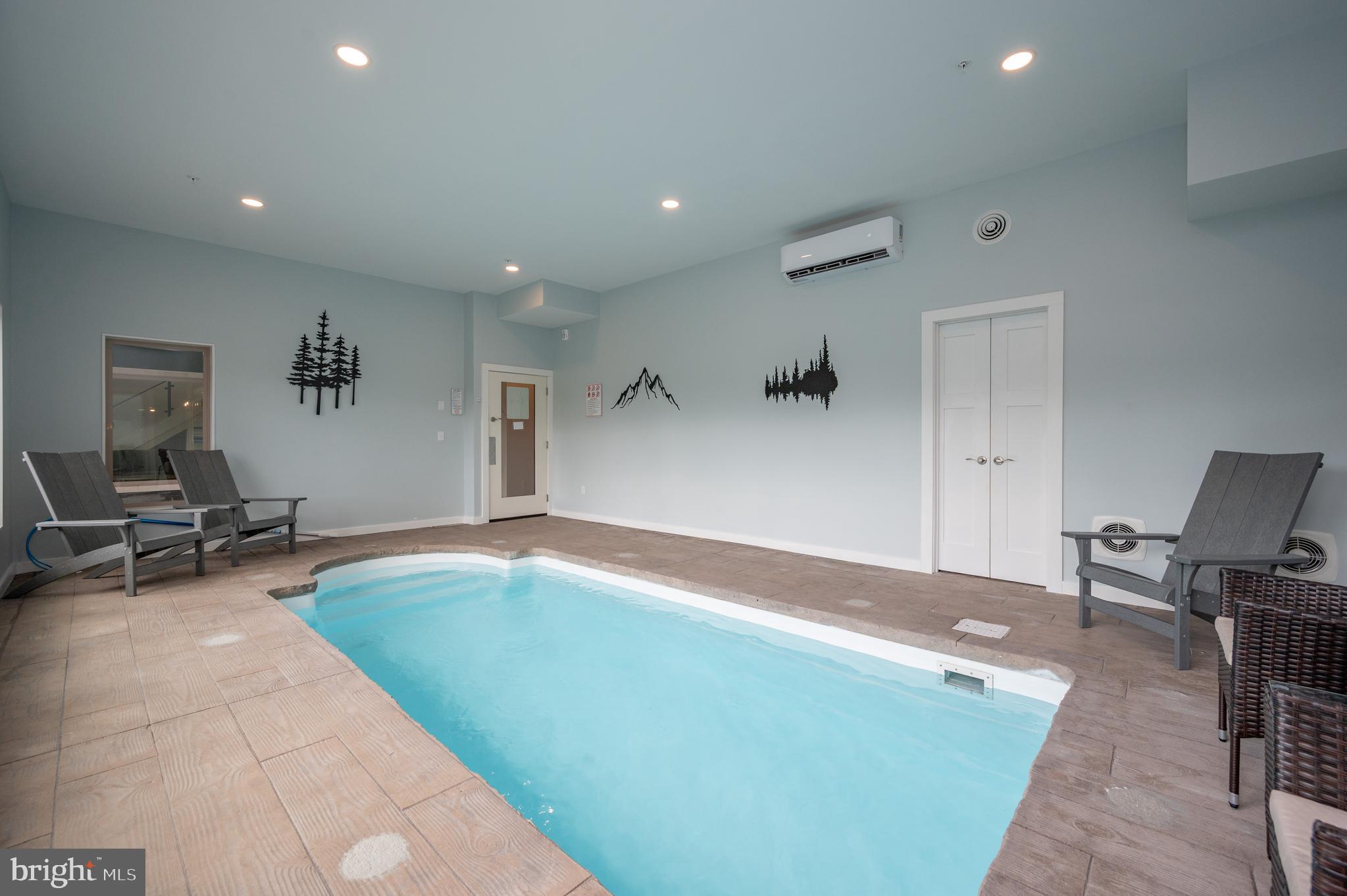 WATERS EDGE AT WISP - Residential