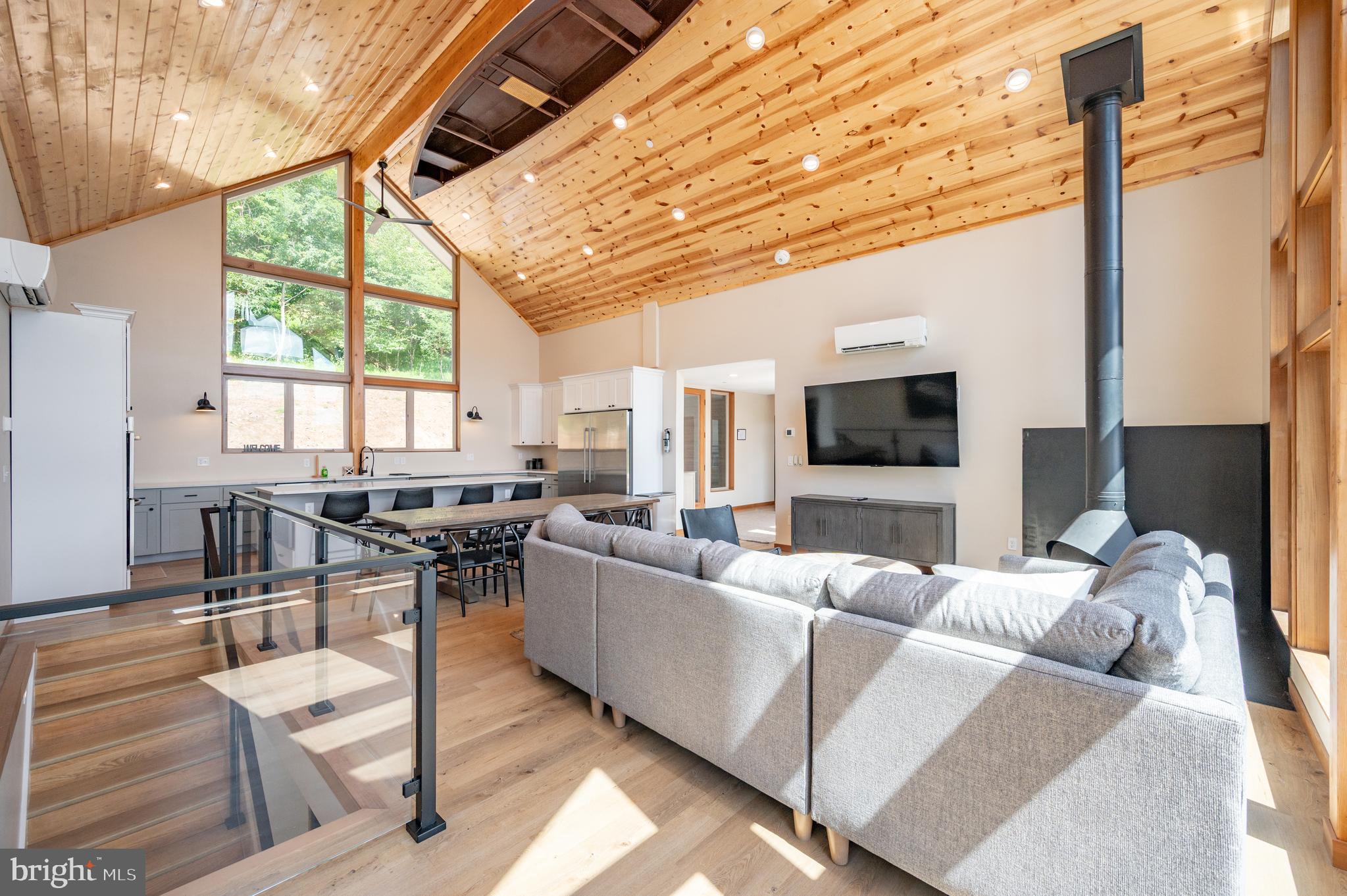 WATERS EDGE AT WISP - Residential