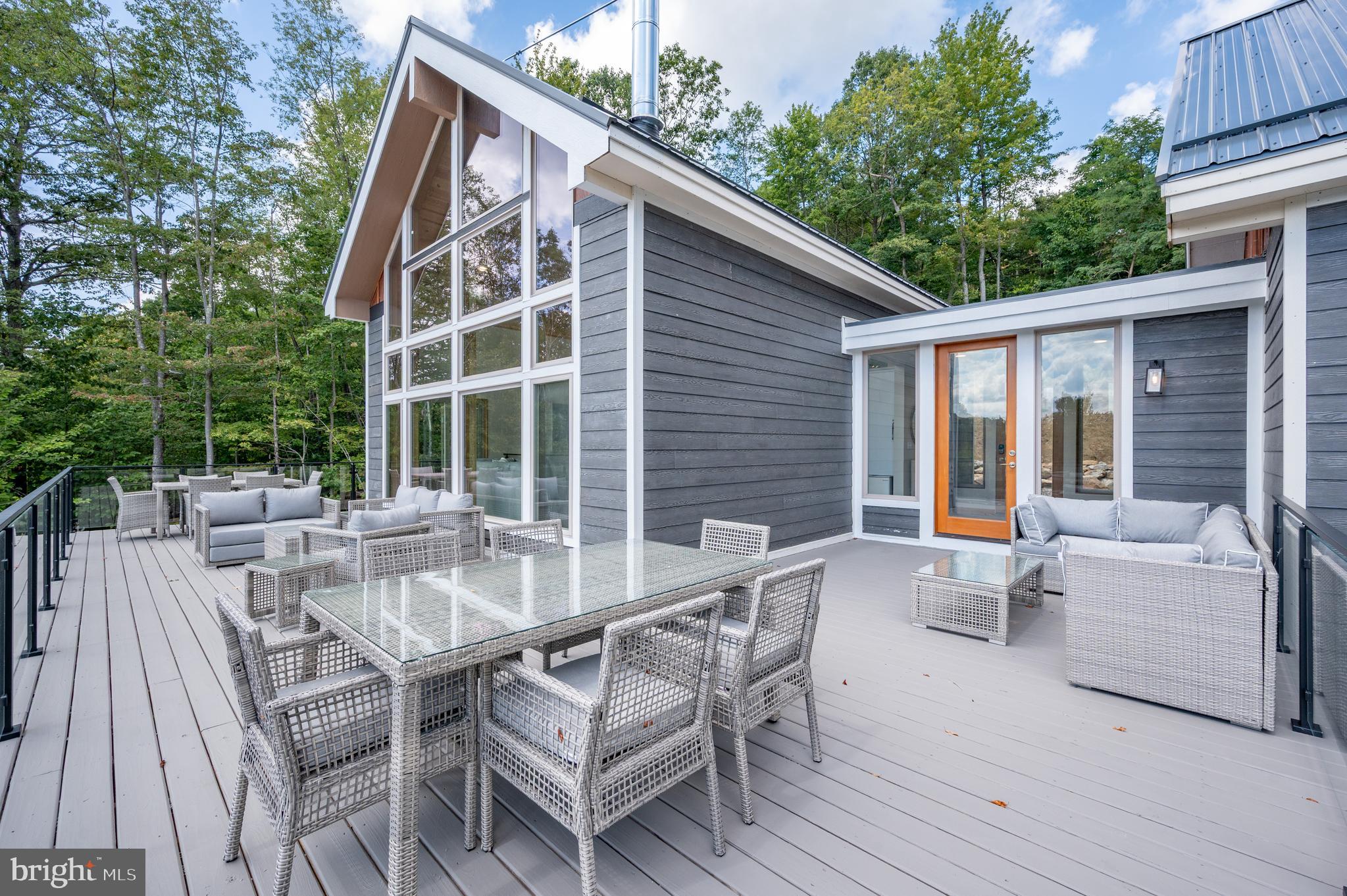 WATERS EDGE AT WISP - Residential
