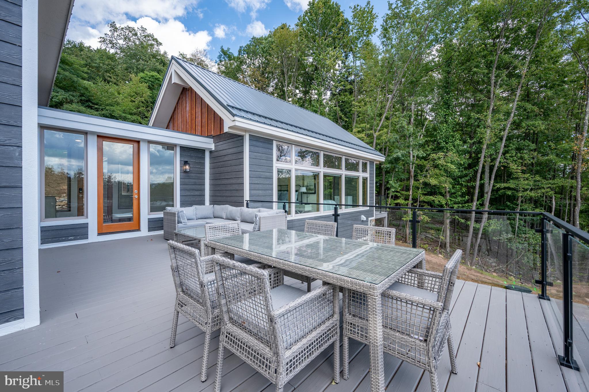 WATERS EDGE AT WISP - Residential
