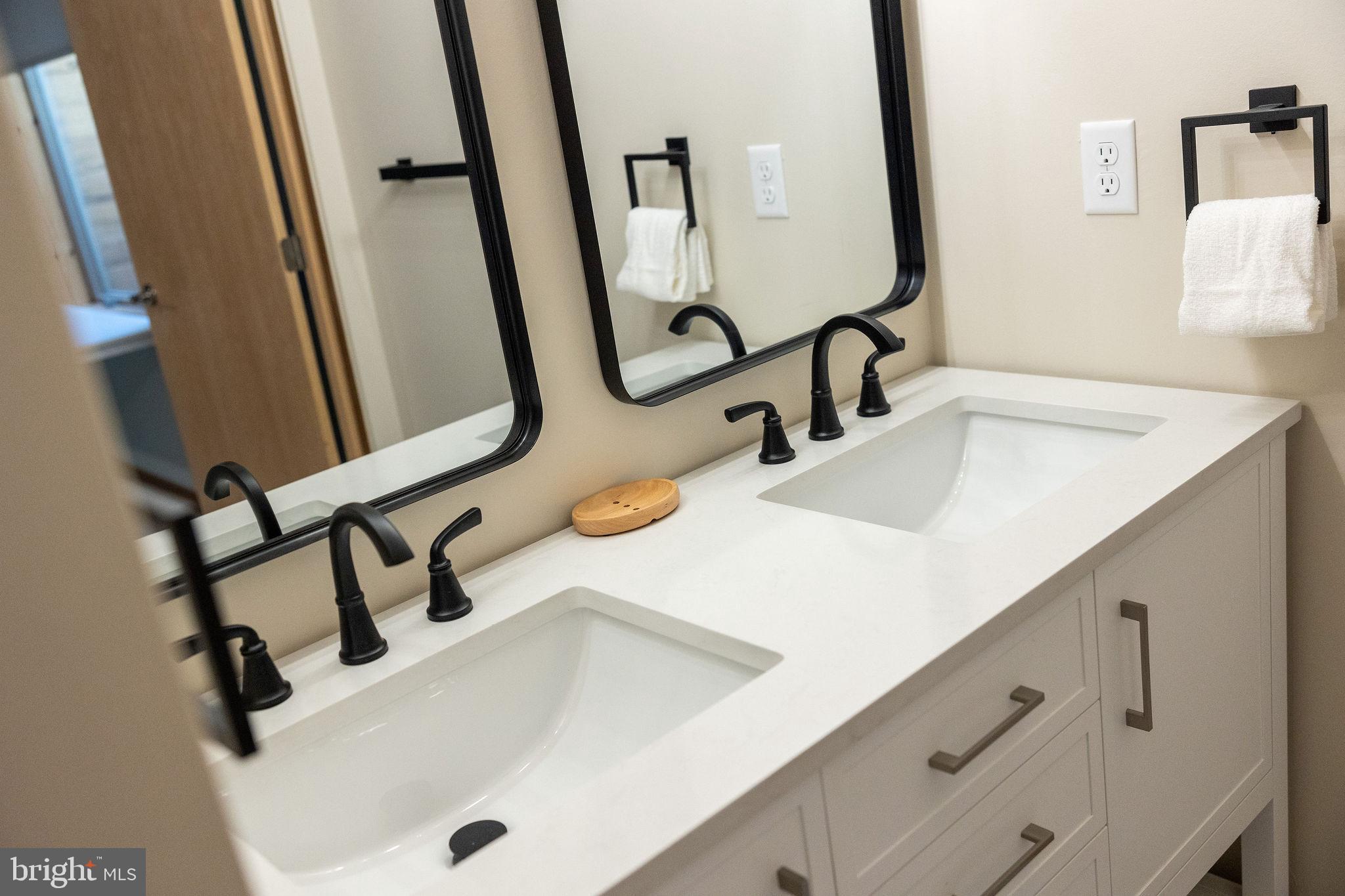 WATERS EDGE AT WISP - Residential