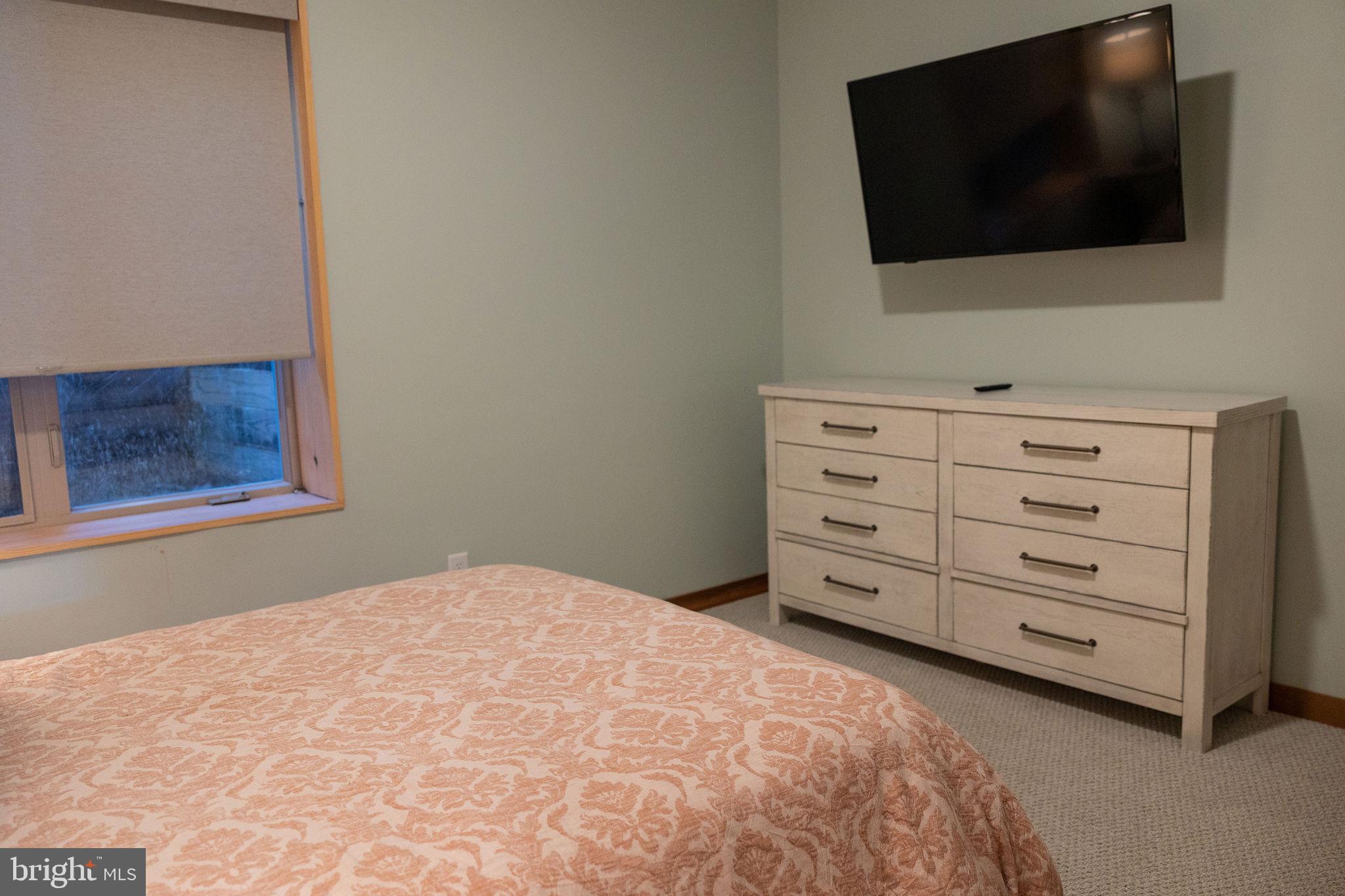 WATERS EDGE AT WISP - Residential