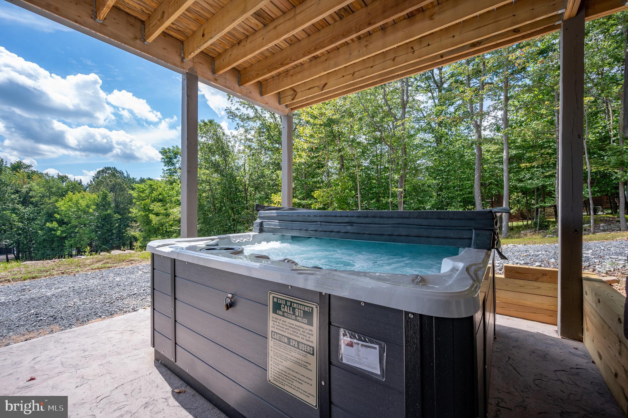 WATERS EDGE AT WISP - Residential