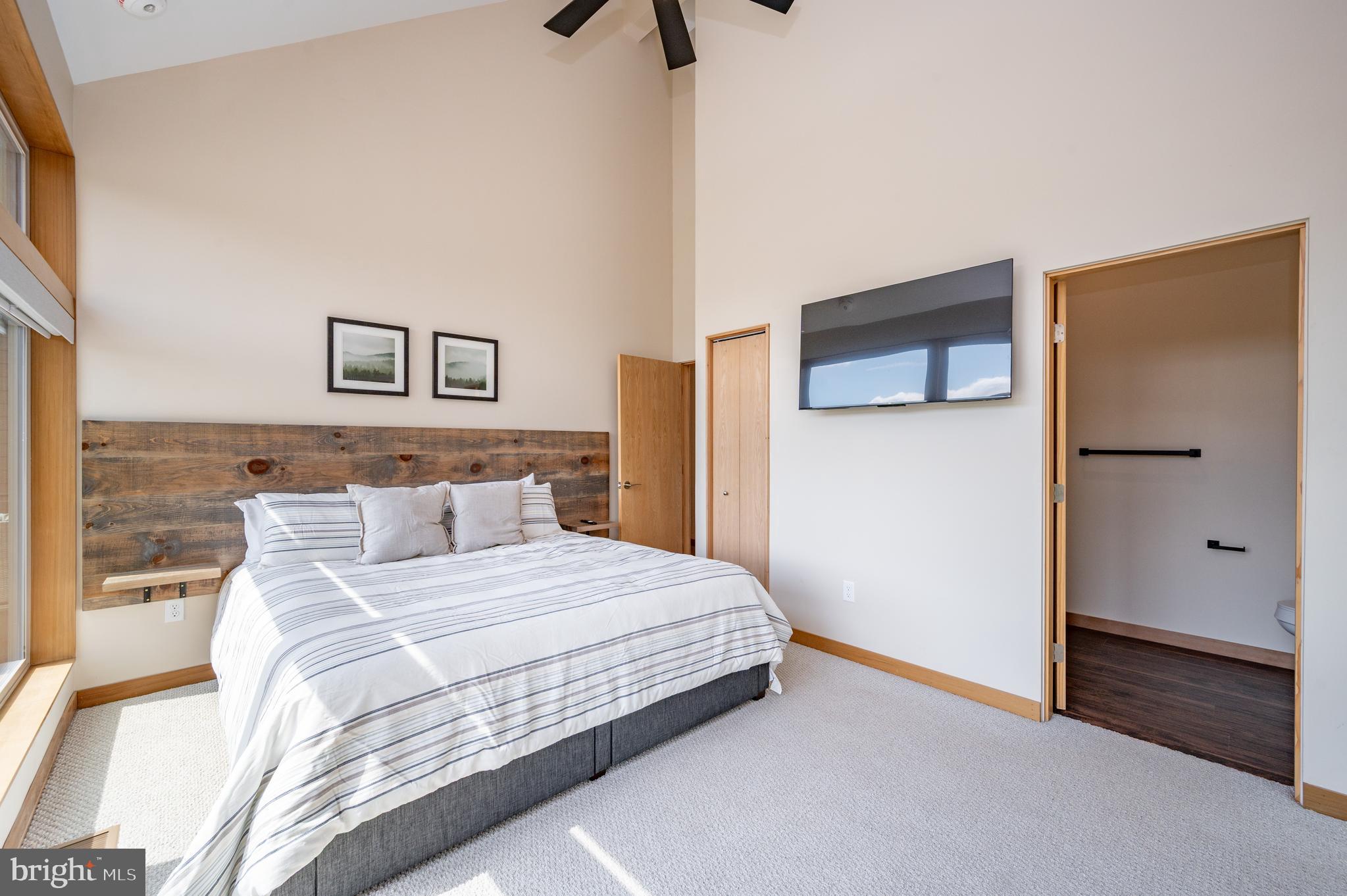 WATERS EDGE AT WISP - Residential