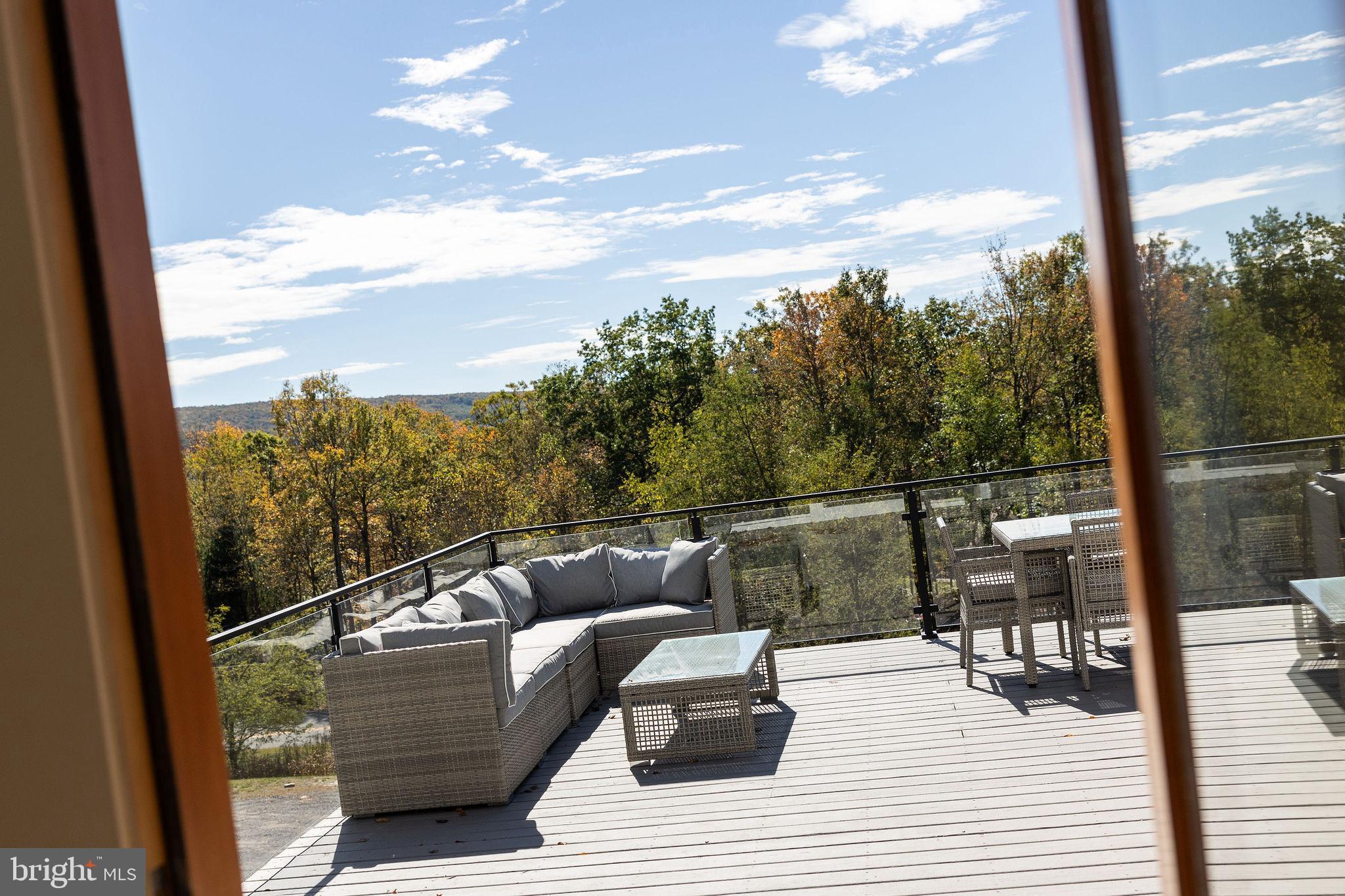 WATERS EDGE AT WISP - Residential