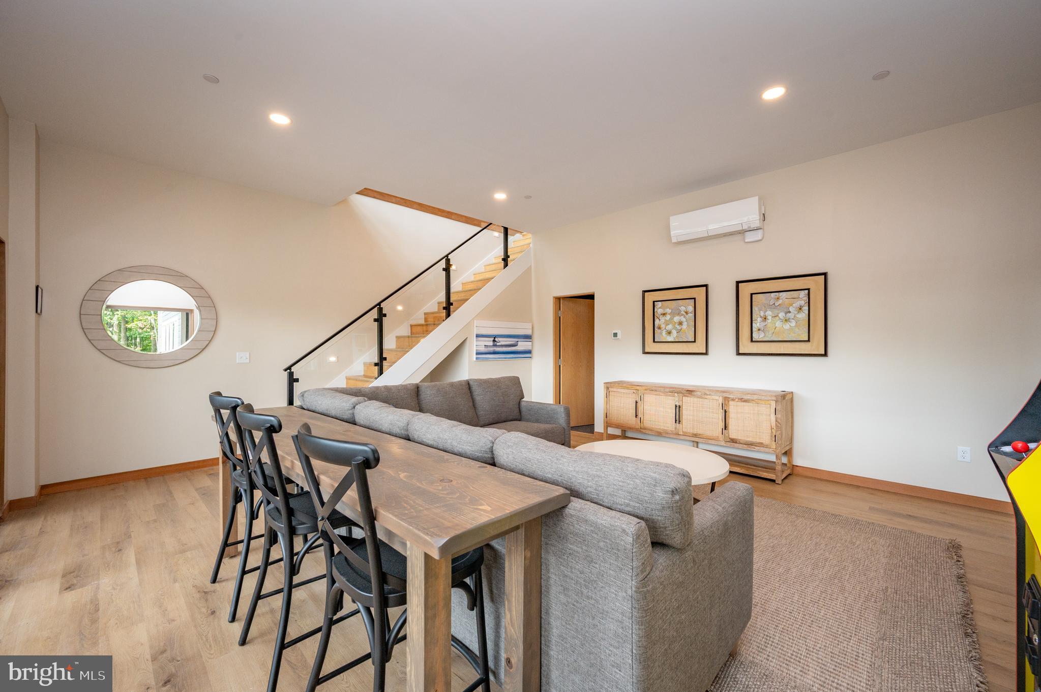 WATERS EDGE AT WISP - Residential