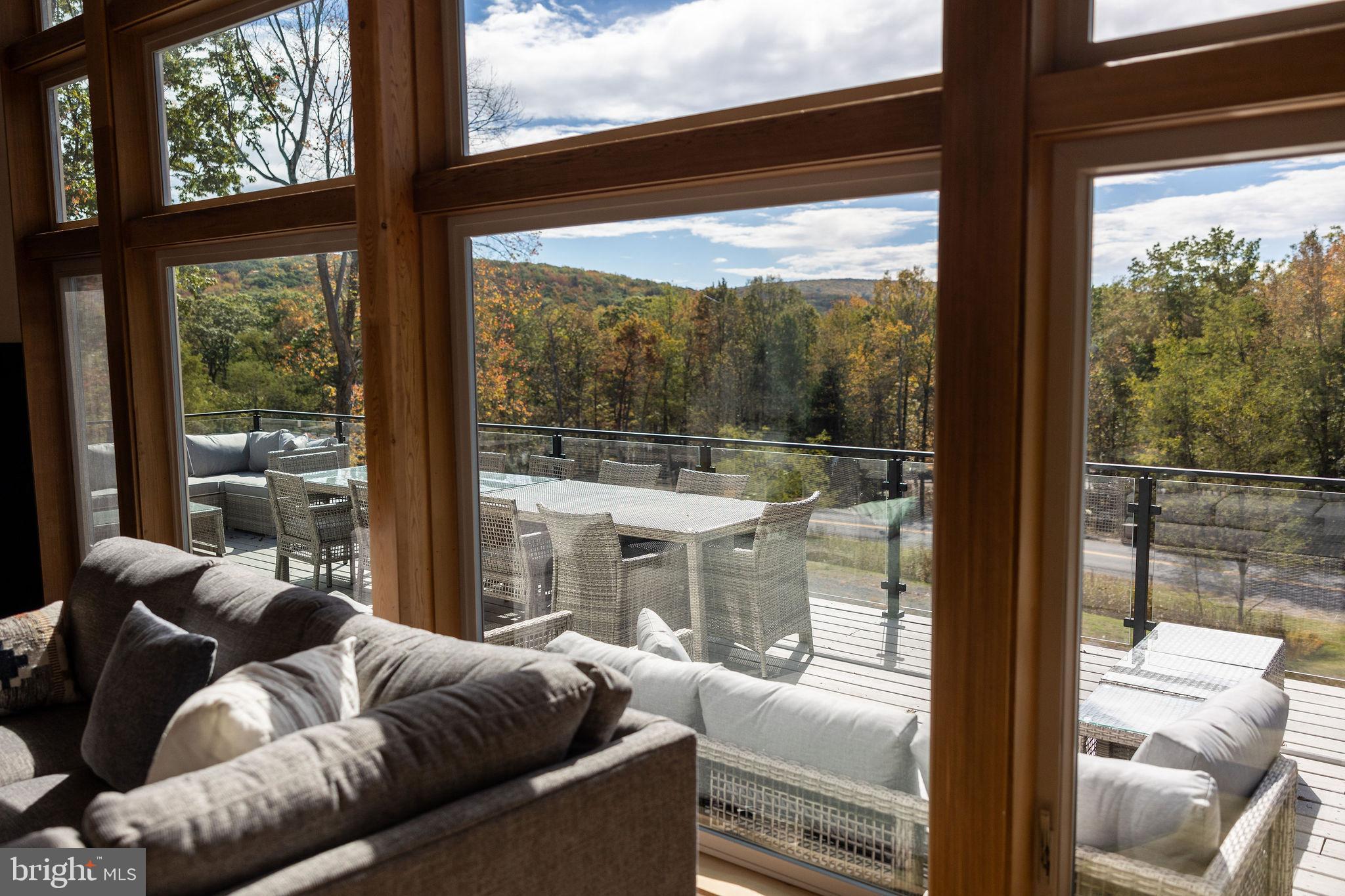 WATERS EDGE AT WISP - Residential