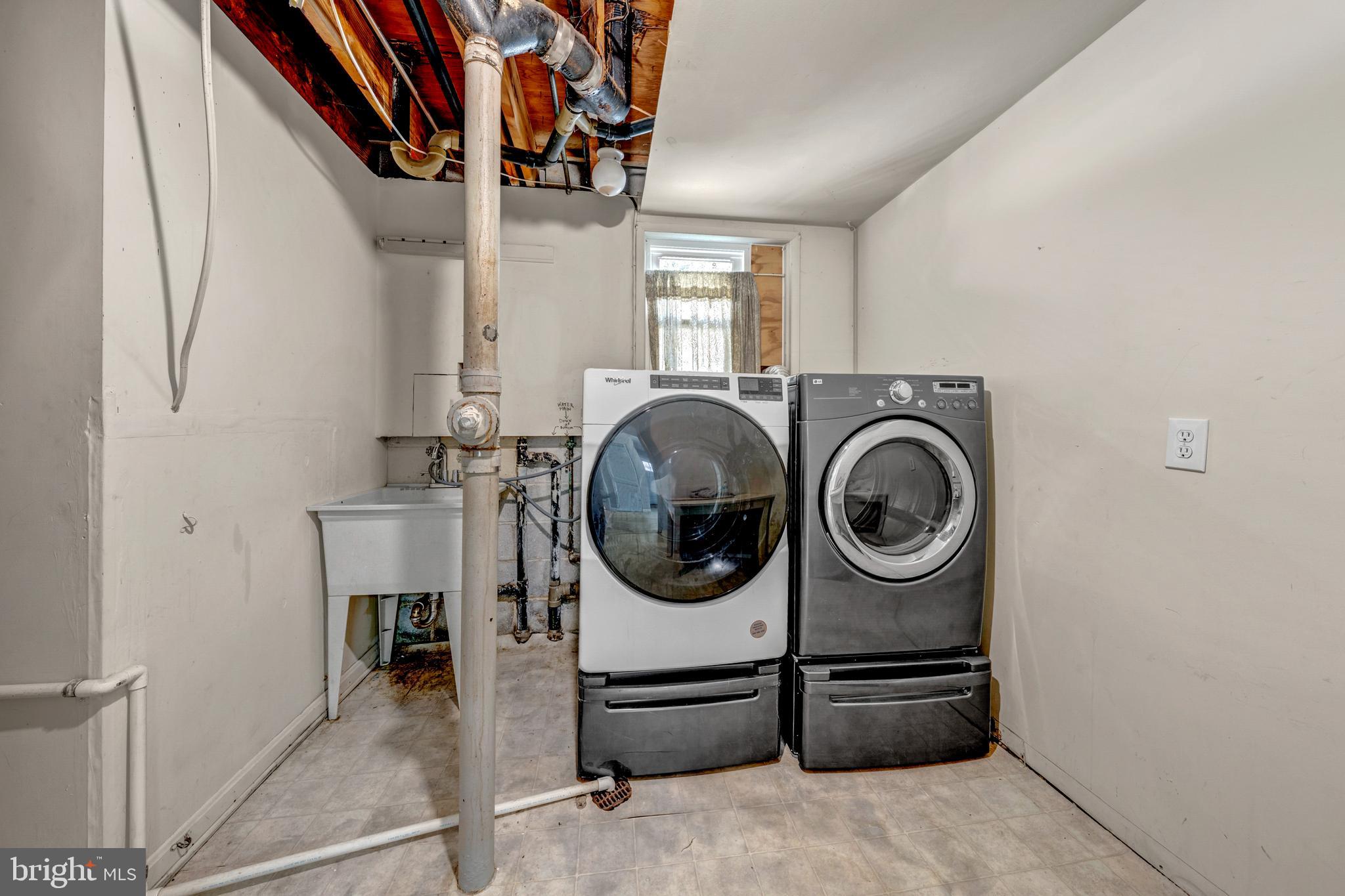 WILLOW WOODS - Residential