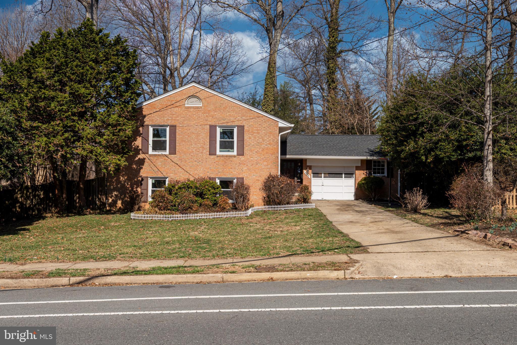 WILLOW WOODS - Residential