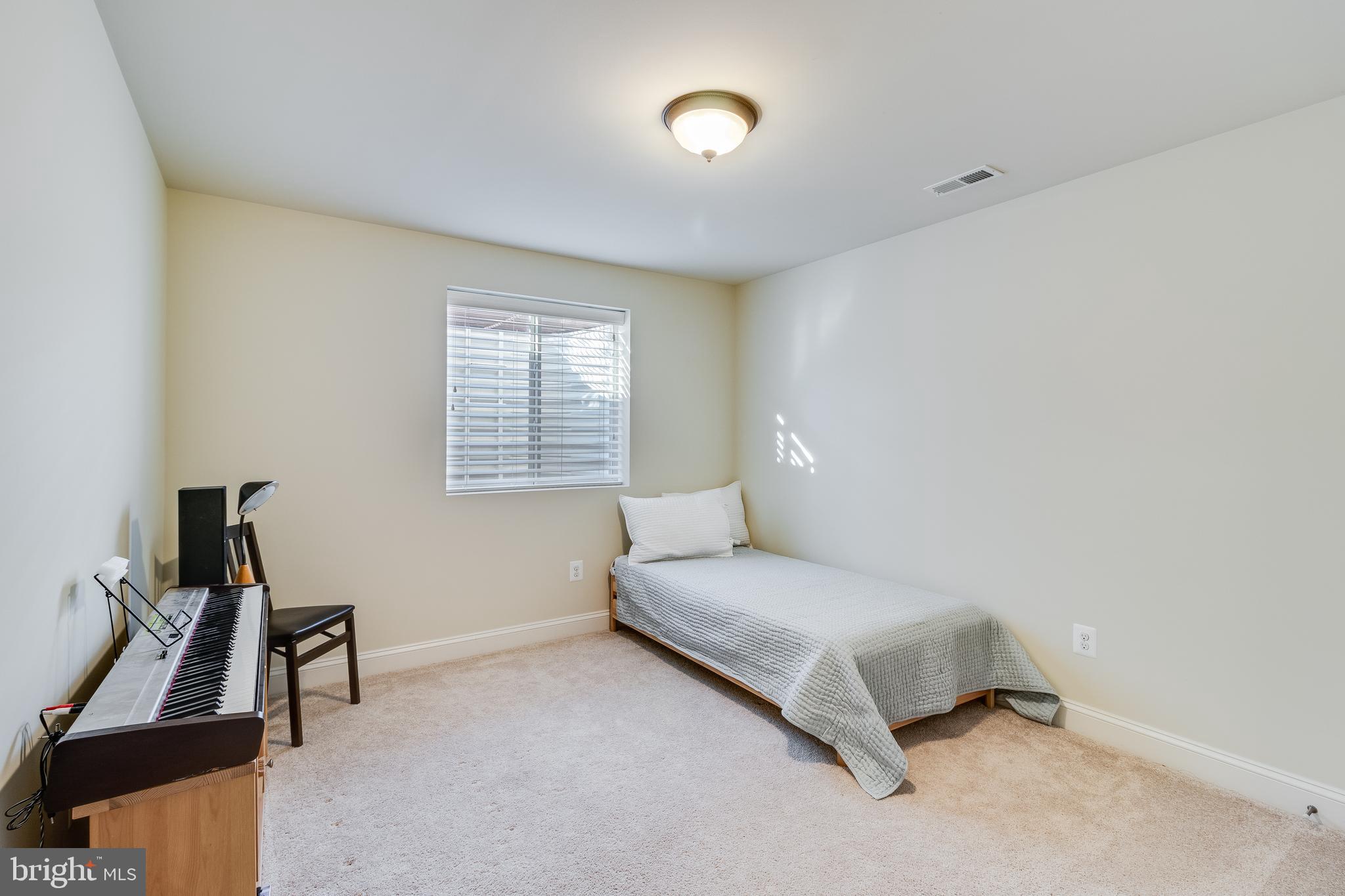 LEONARDS GRANT - Residential