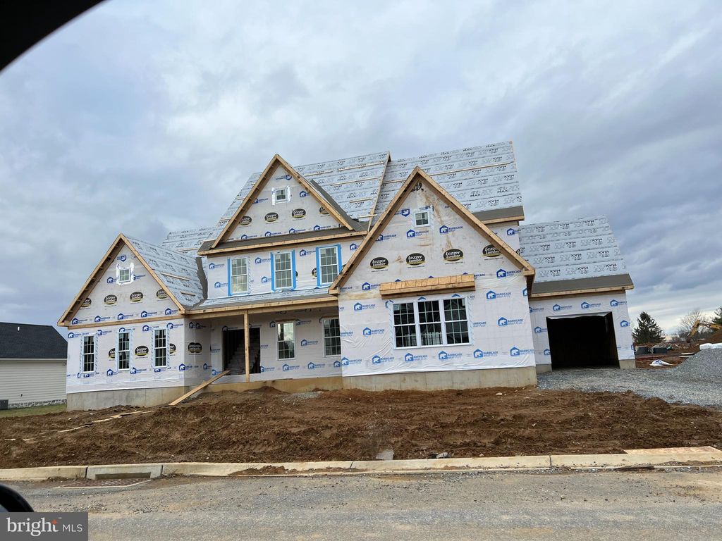 Photo of 435 SOUTHAMPTON DR #LOT 38, LITITZ, PA 17543 (MLS # PALA2032152)