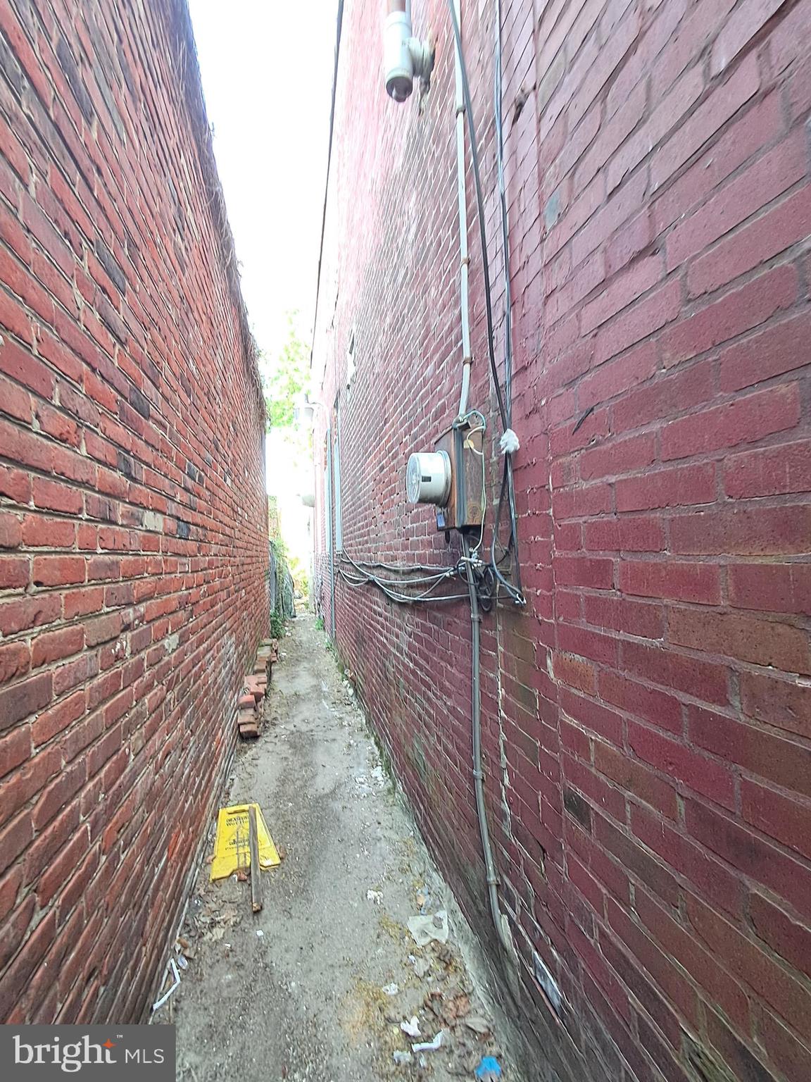 1114 W LOUDON STREET