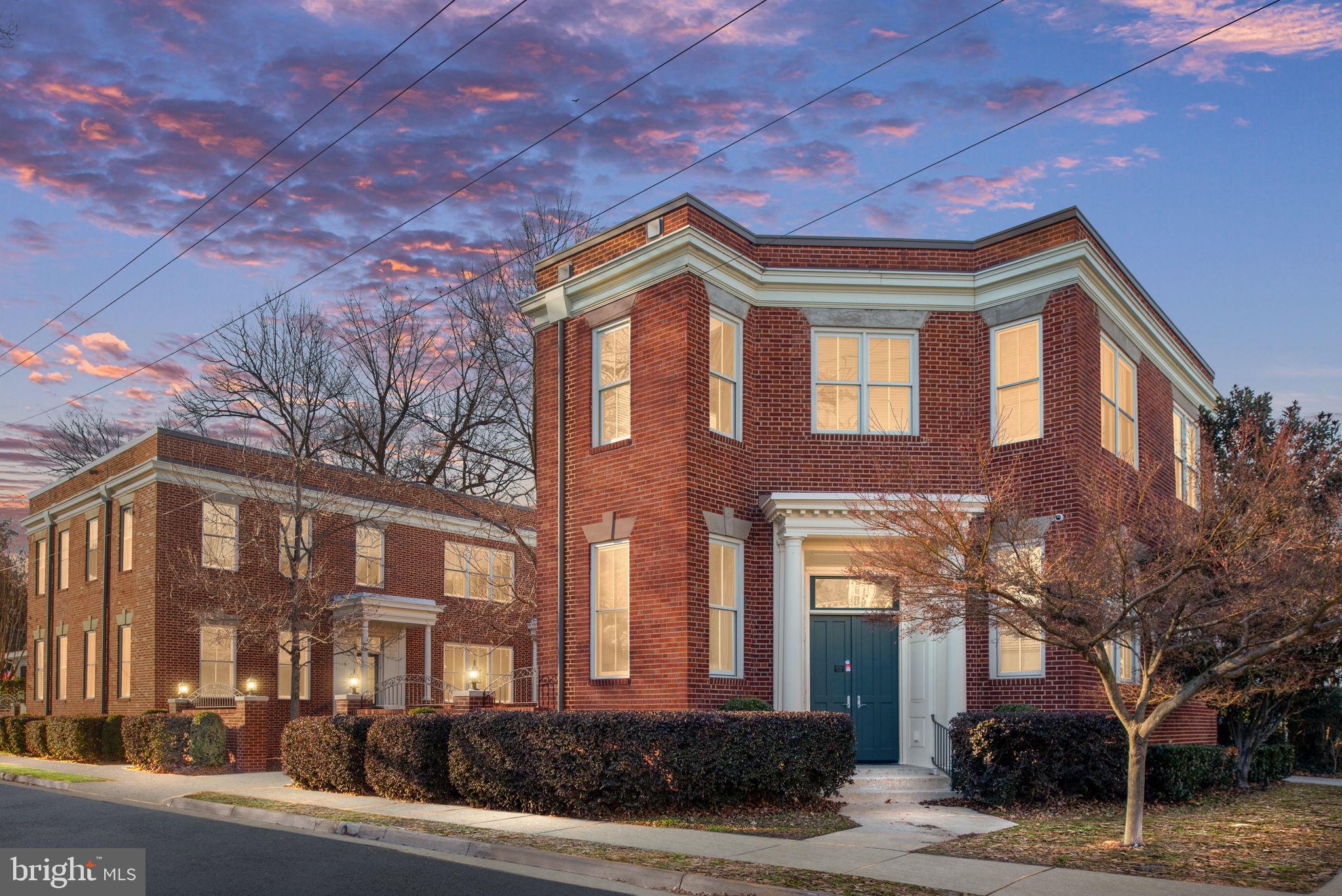 HISTORIC DISTRICT - Residential Lease