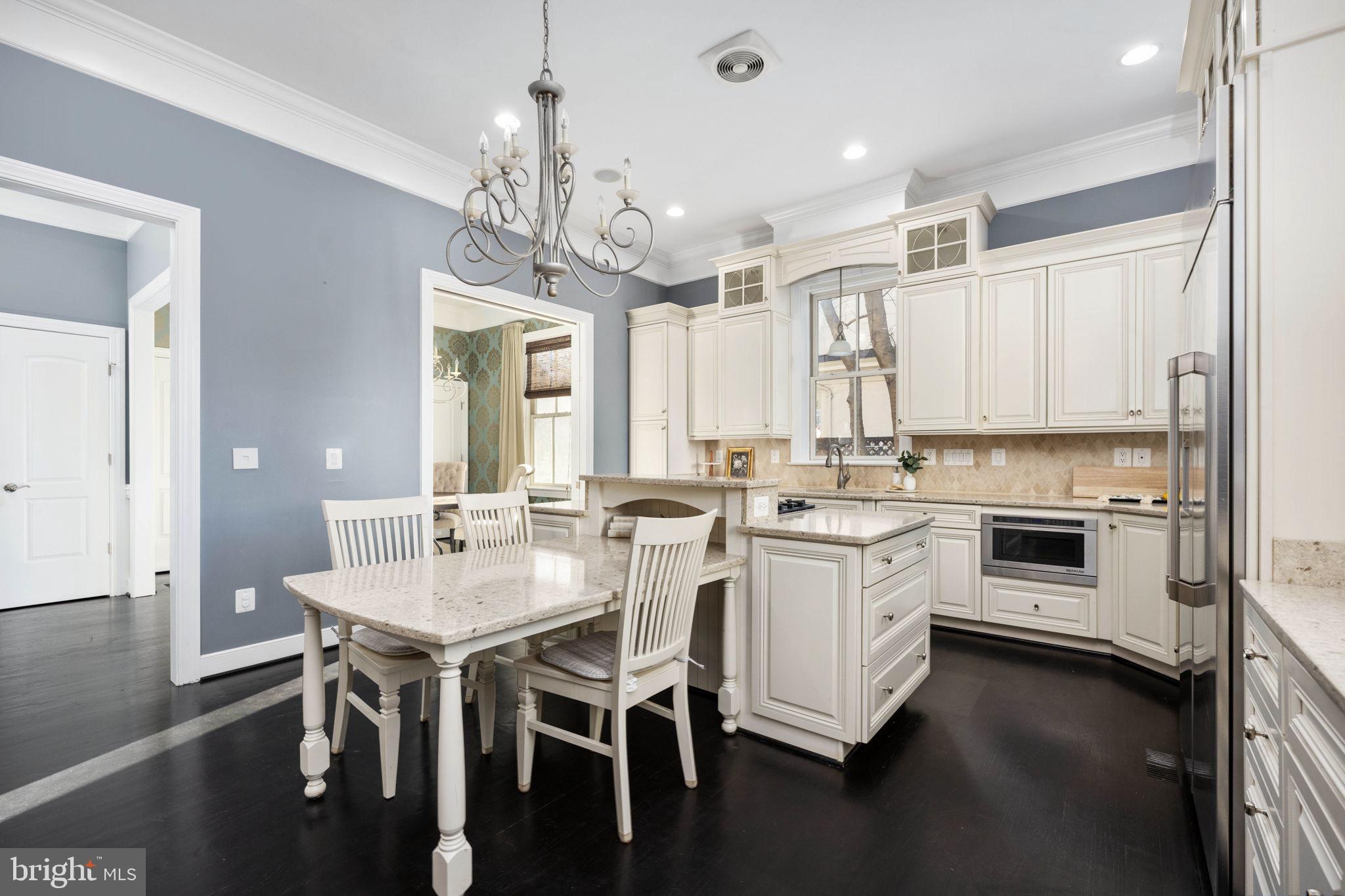 HISTORIC DISTRICT - Residential Lease