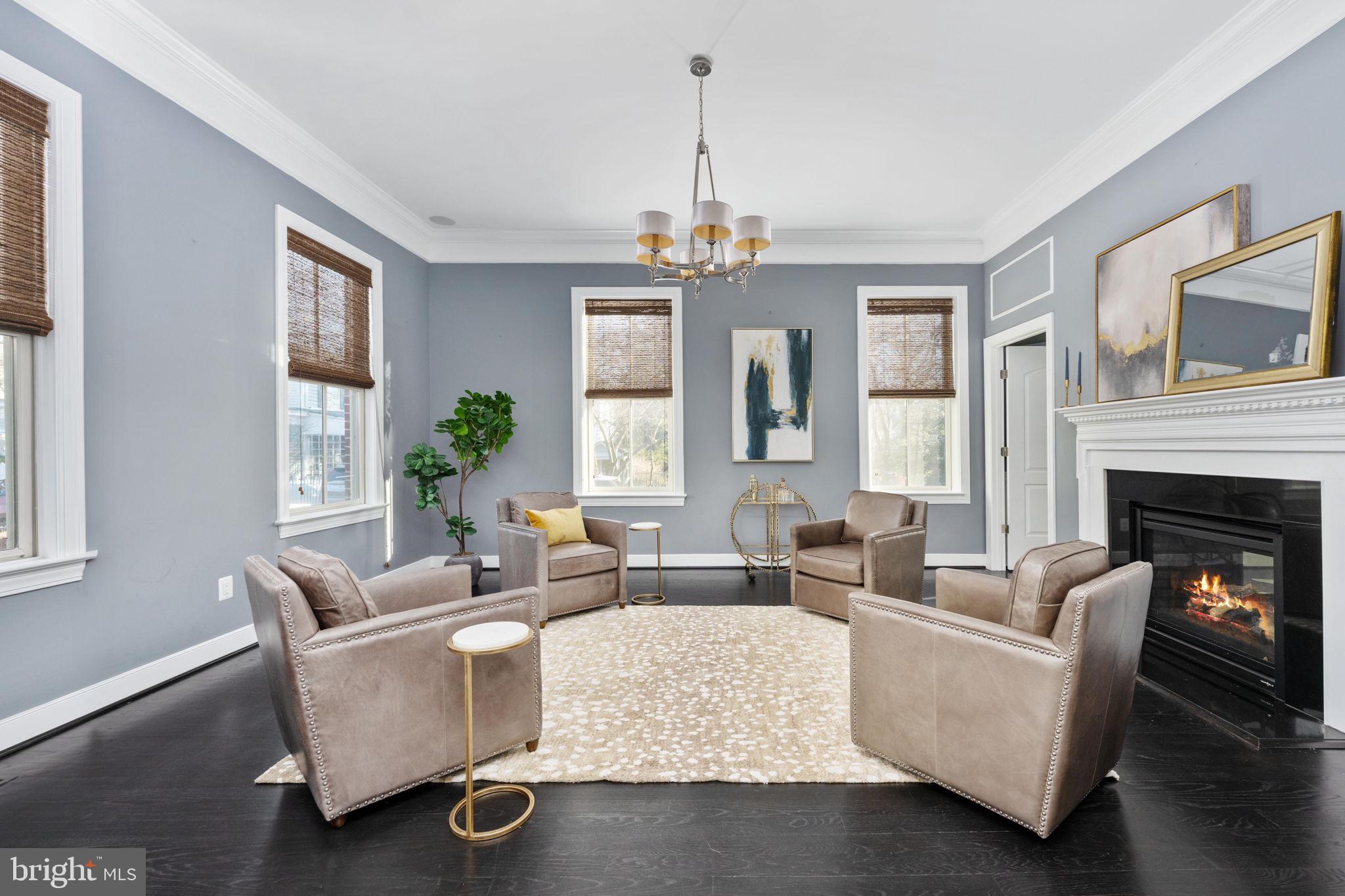 HISTORIC DISTRICT - Residential Lease