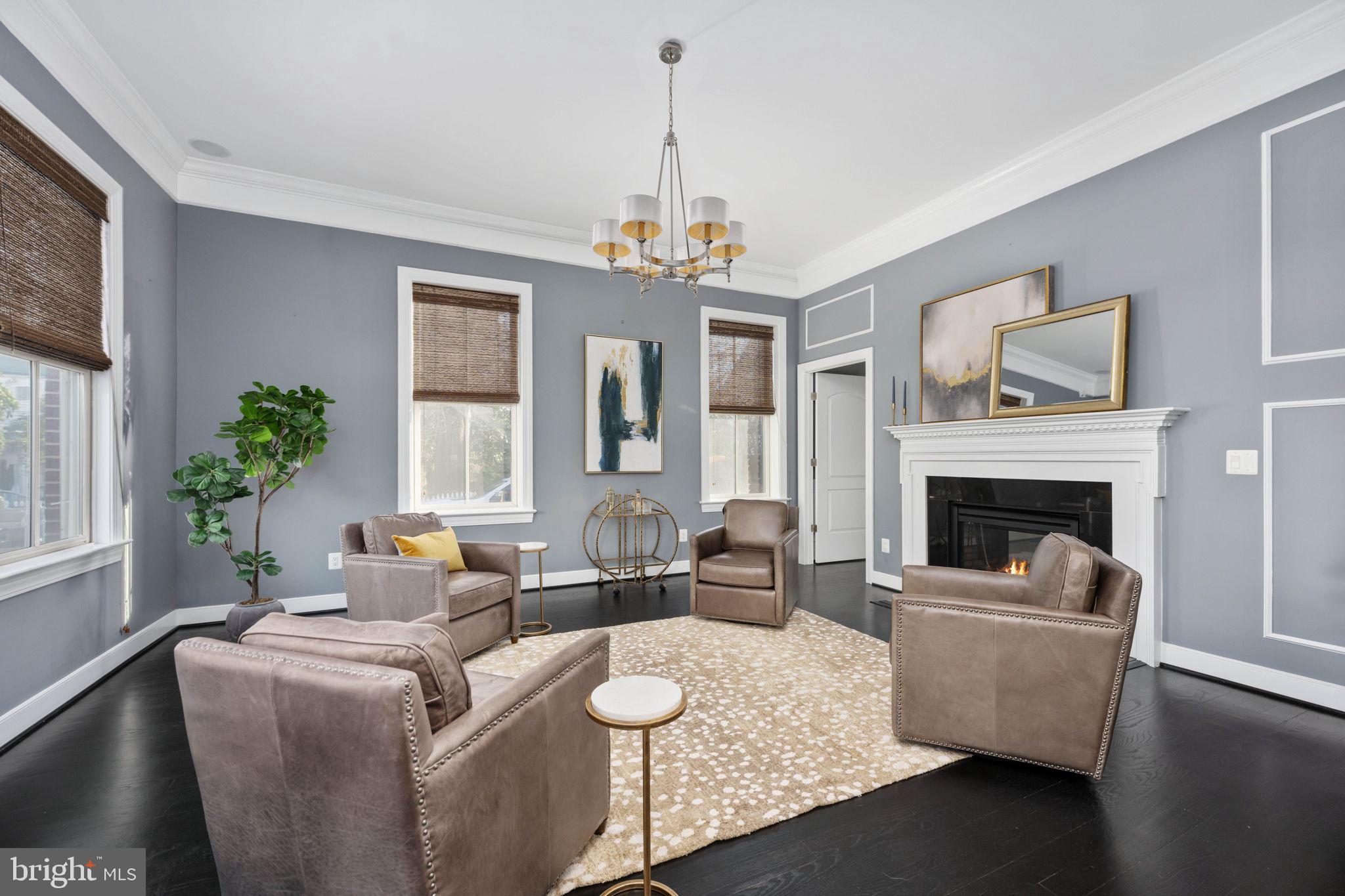 HISTORIC DISTRICT - Residential Lease