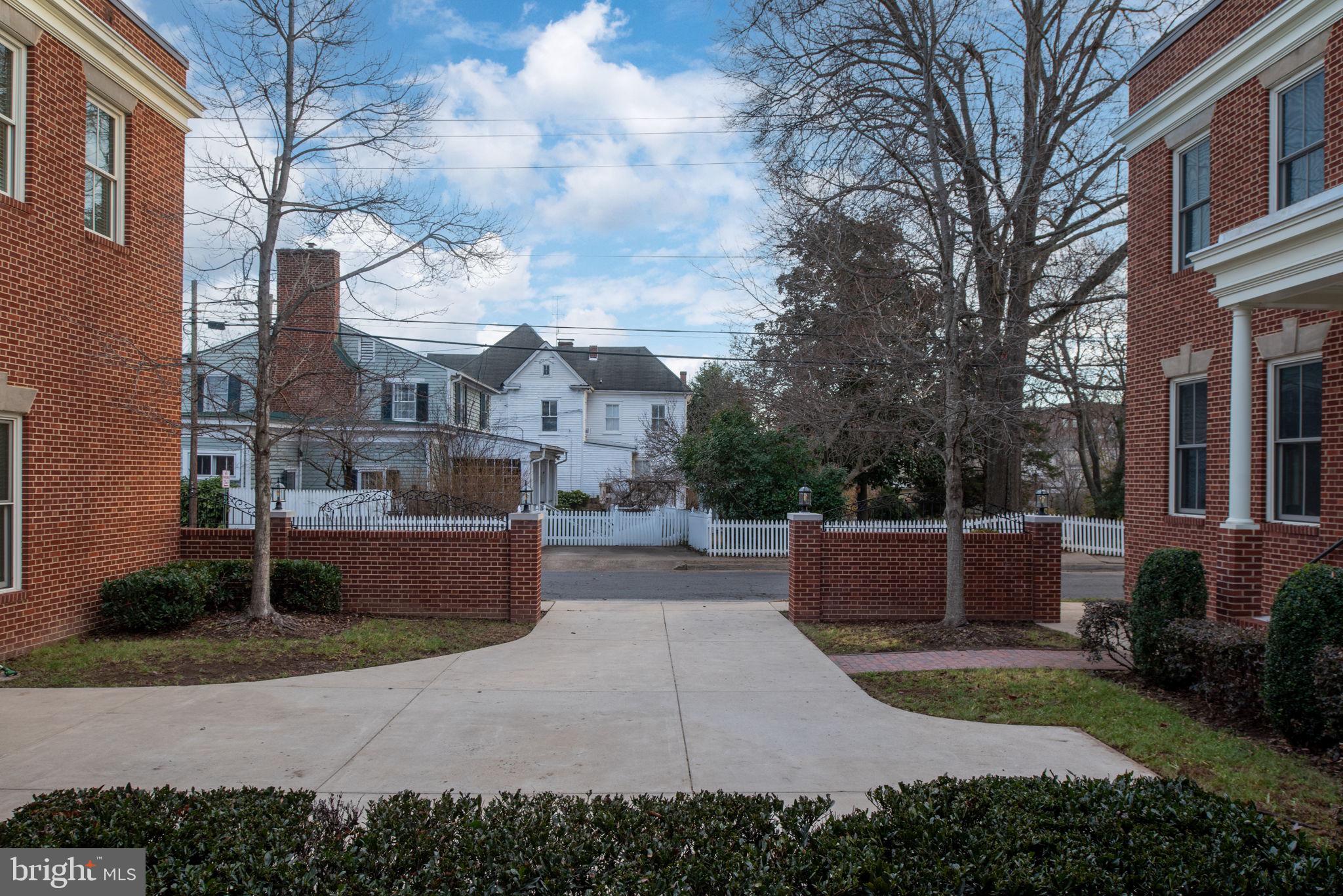 HISTORIC DISTRICT - Residential Lease