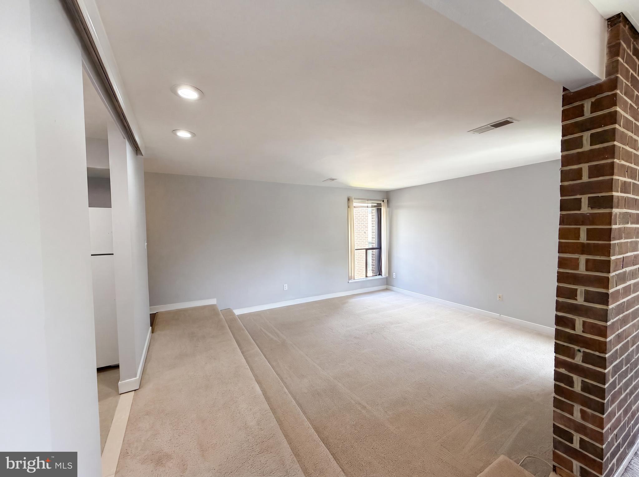 AMERICANA FINMARK - Residential