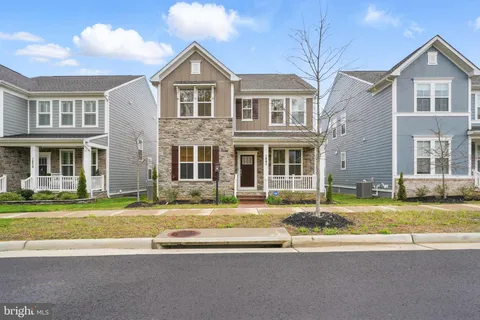 1843 Magnolia Fruit Drive, Dumfries, VA MLS: VAPW2091632
