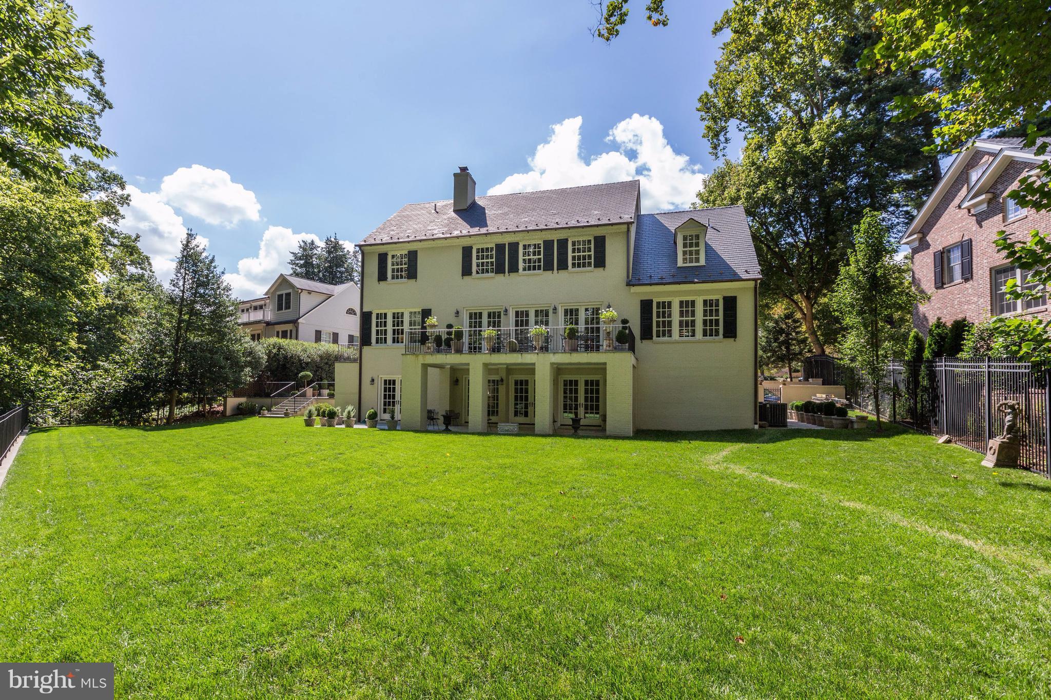 BERKLEY - Residential