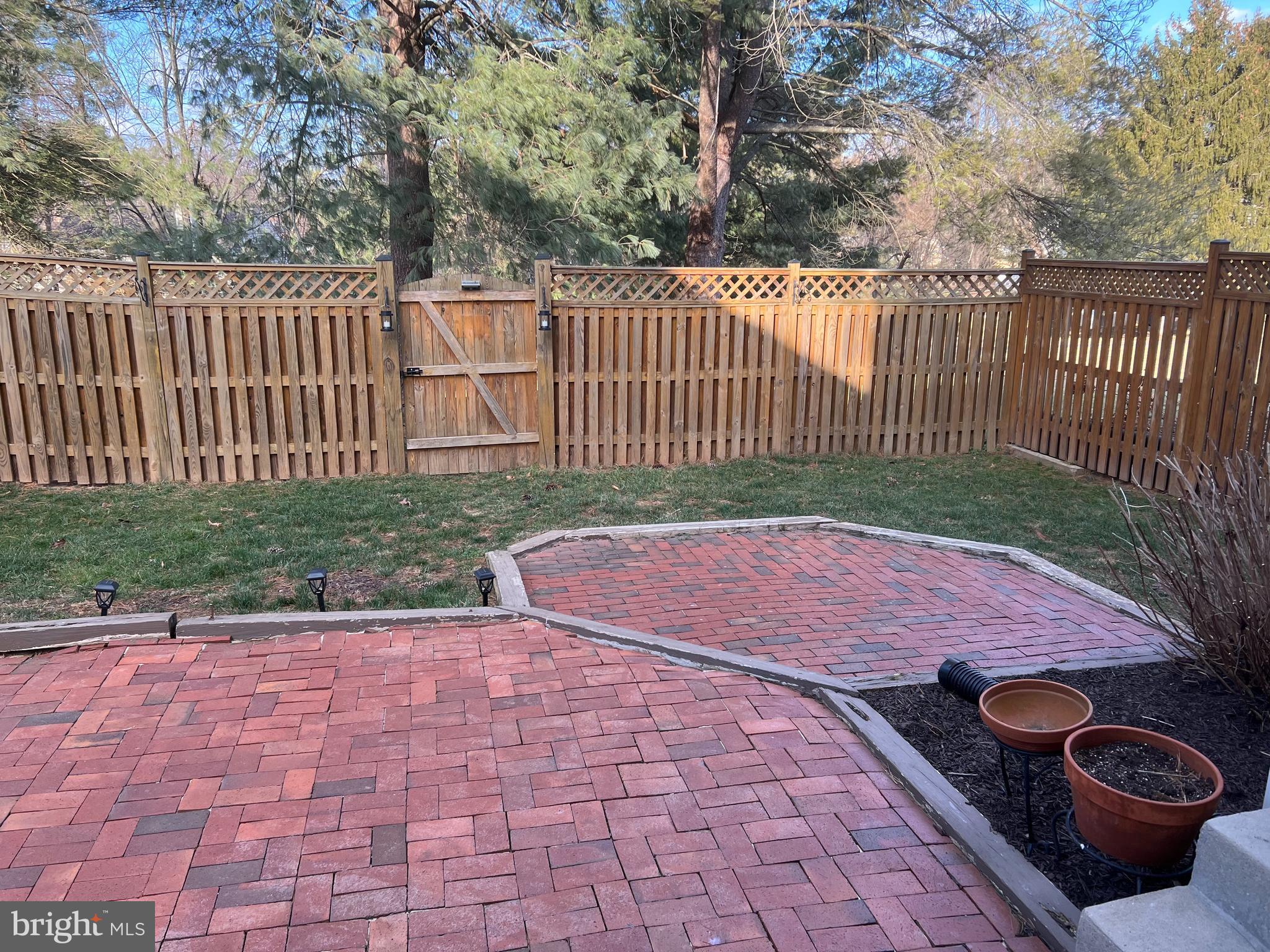 GABLE FIELD - Residential