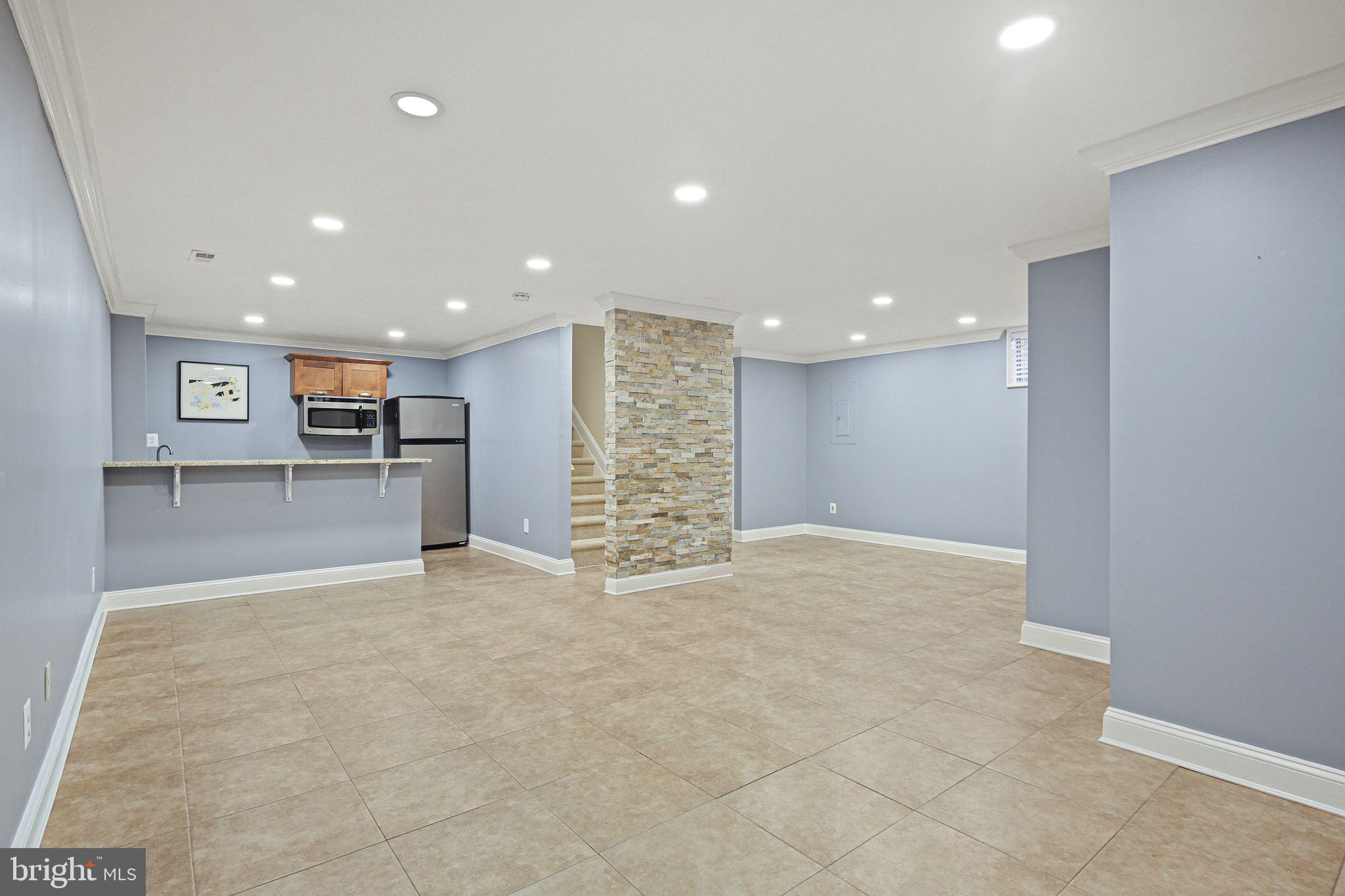 GABLE FIELD - Residential