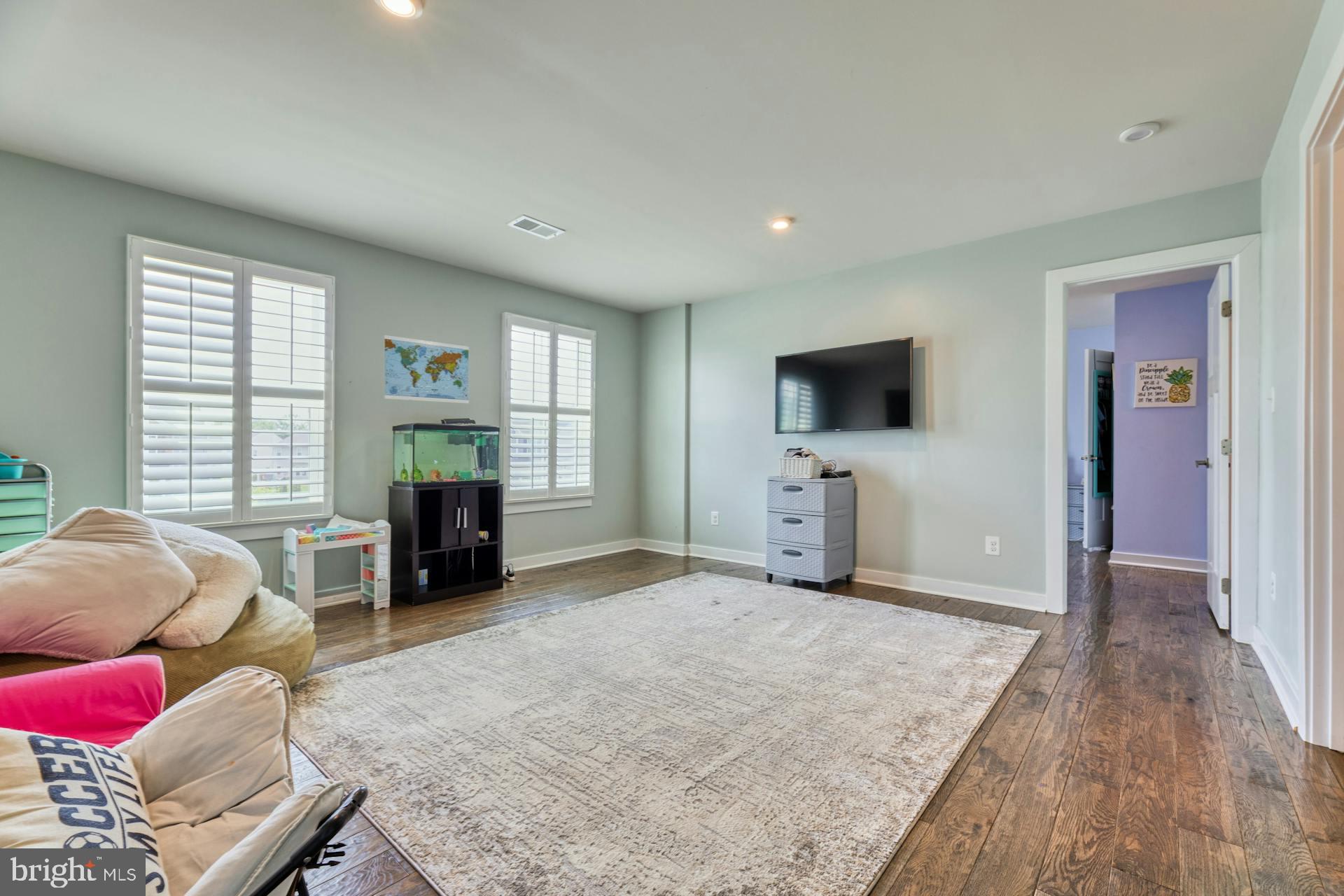 BROOKSIDE - Residential