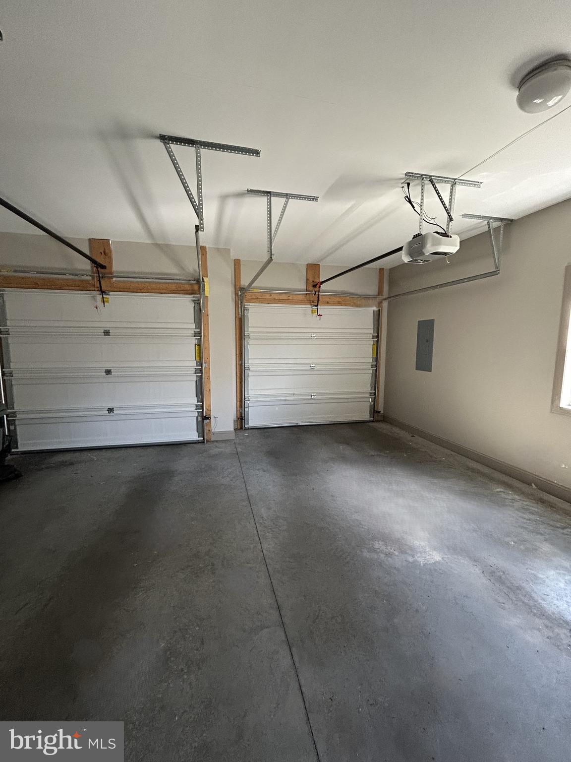 CORTLAND VILLAS - Residential