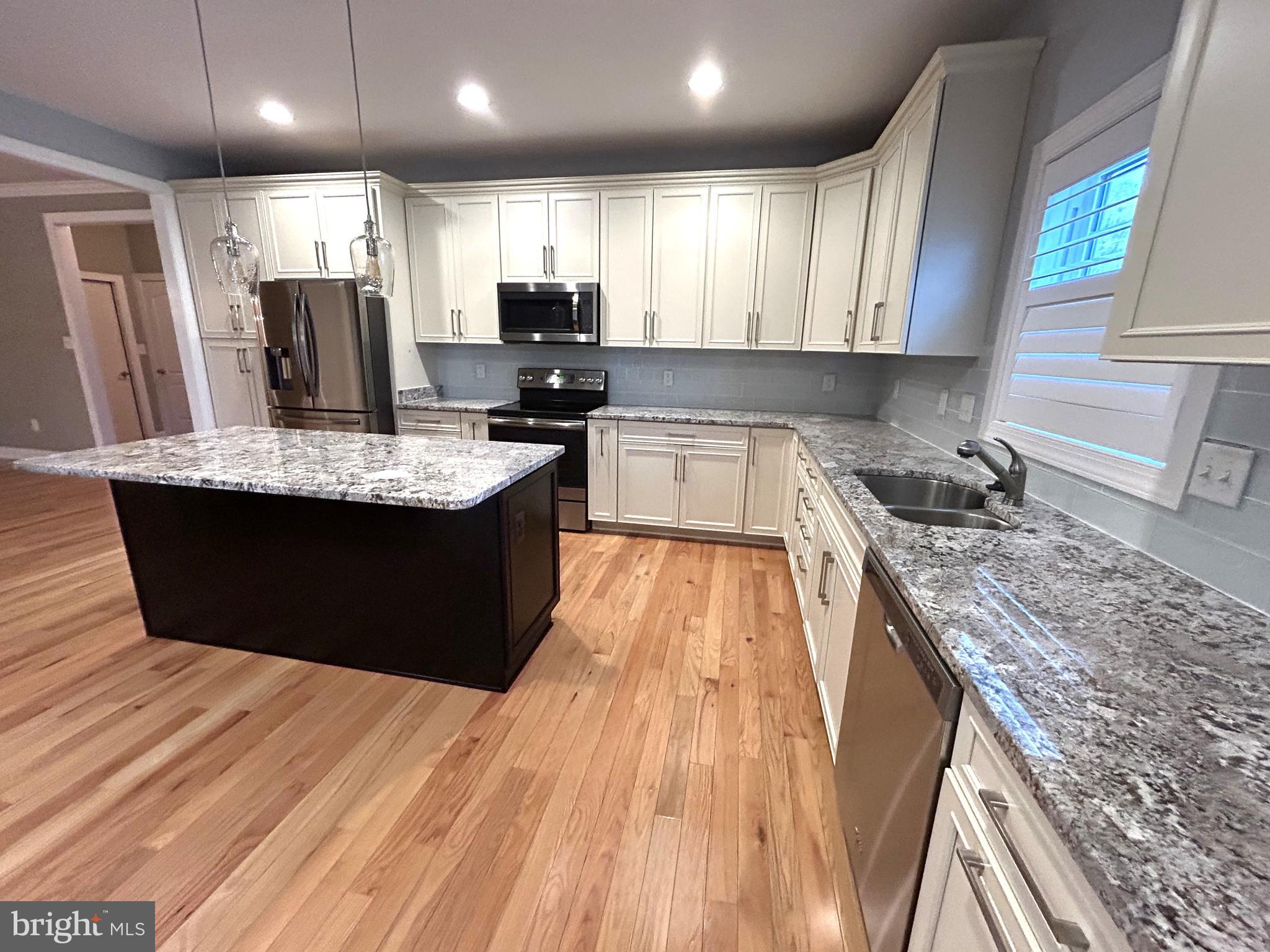 CORTLAND VILLAS - Residential