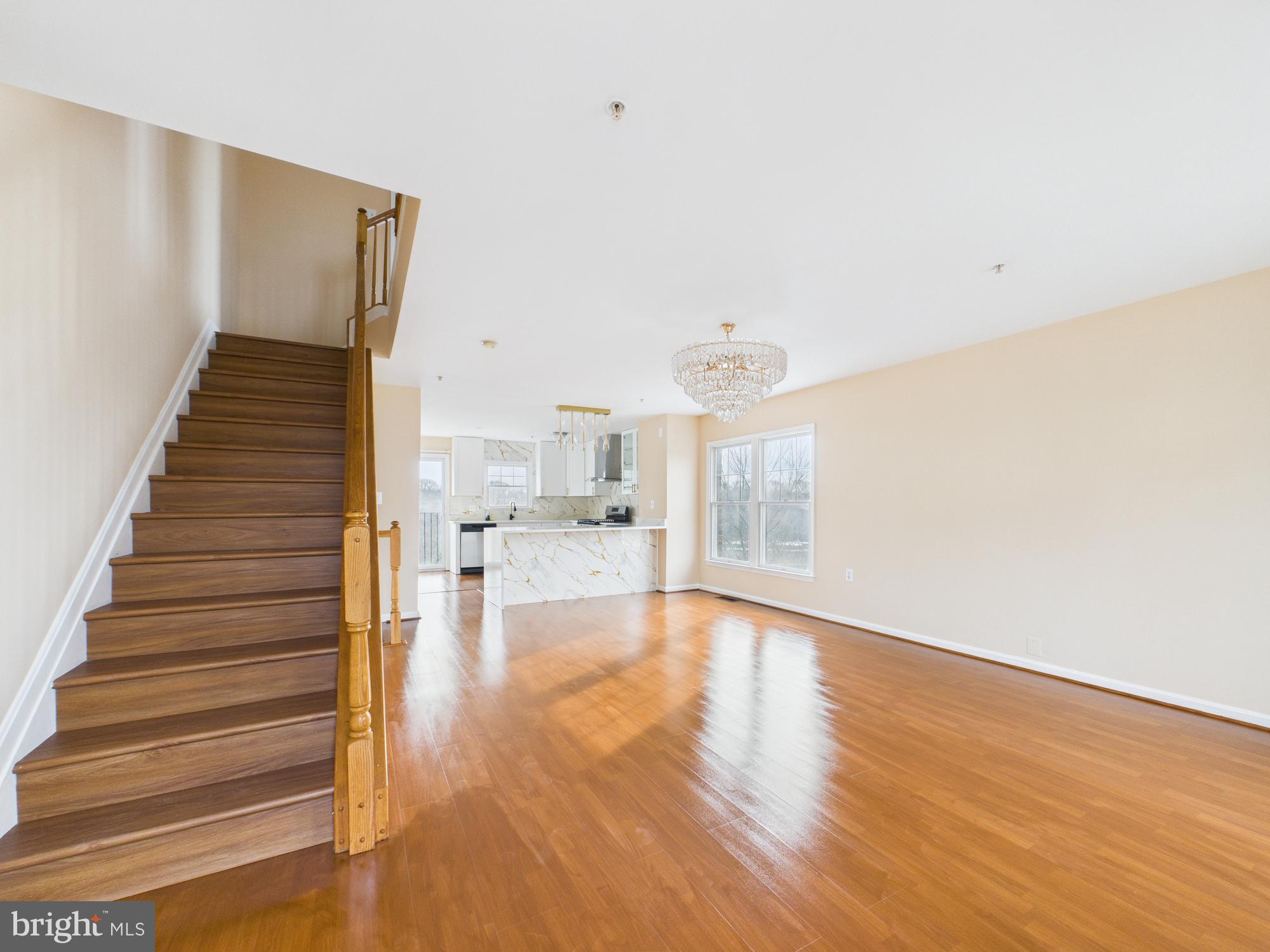 843 MONTERIA COURT SE