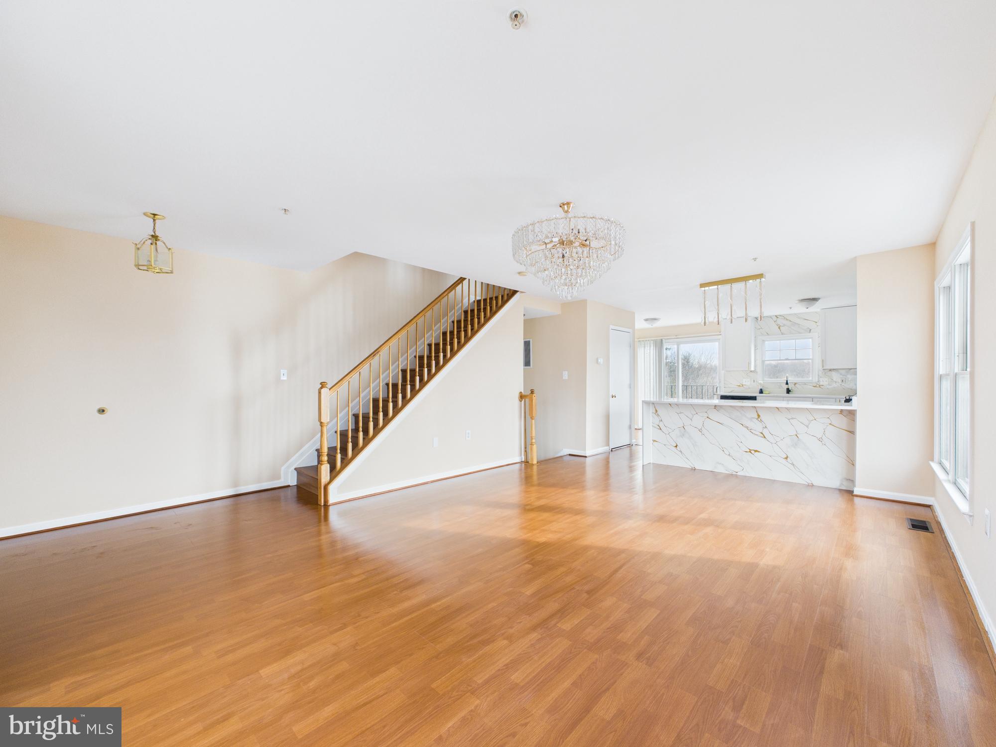 843 MONTERIA COURT SE