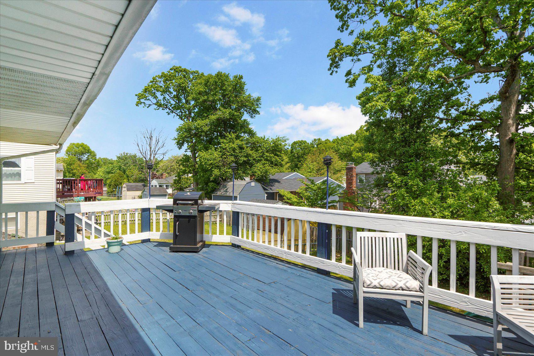 HALLFIELD MANOR - Residential