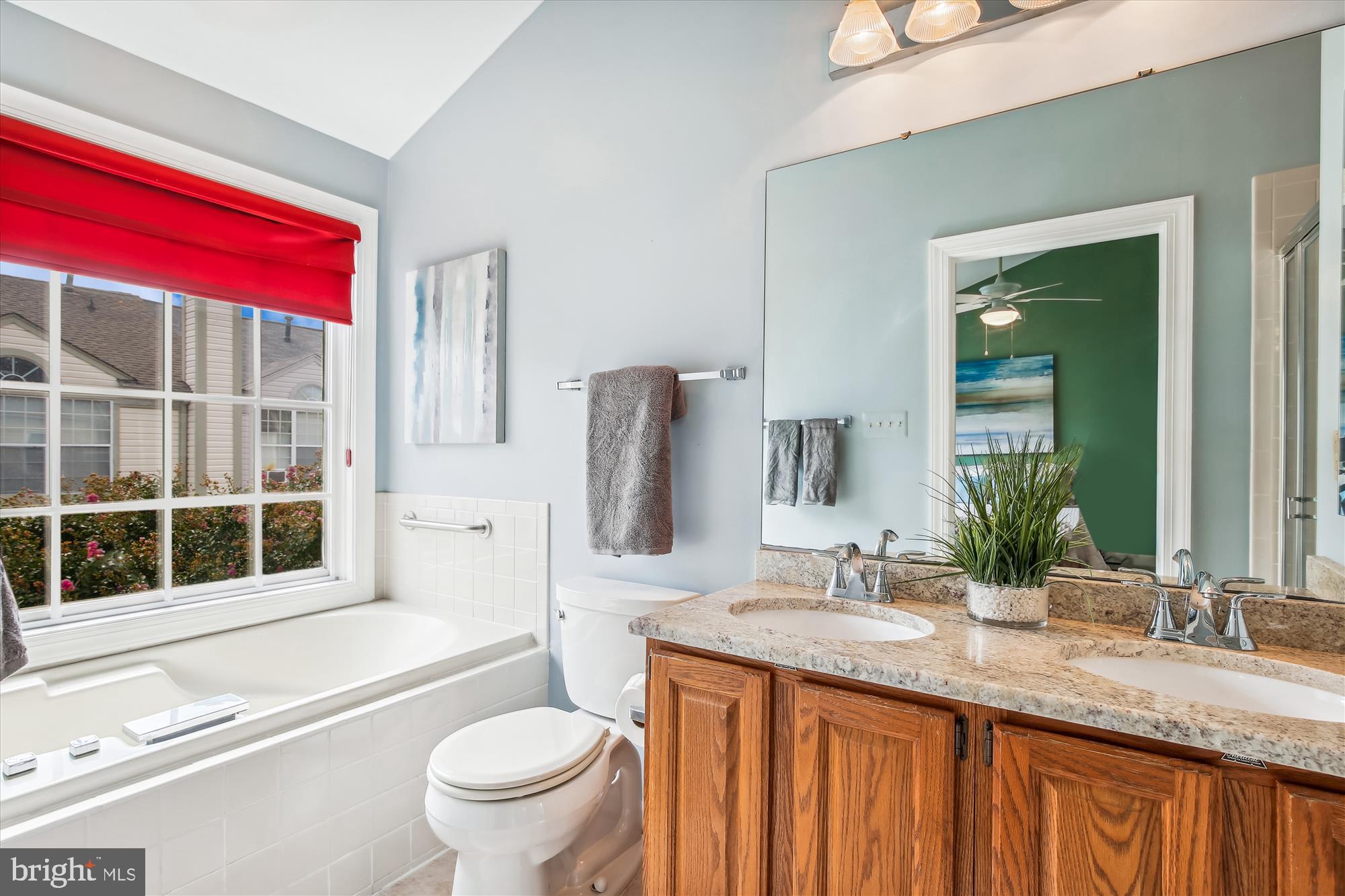 LINCOLNIA MEWS - Residential