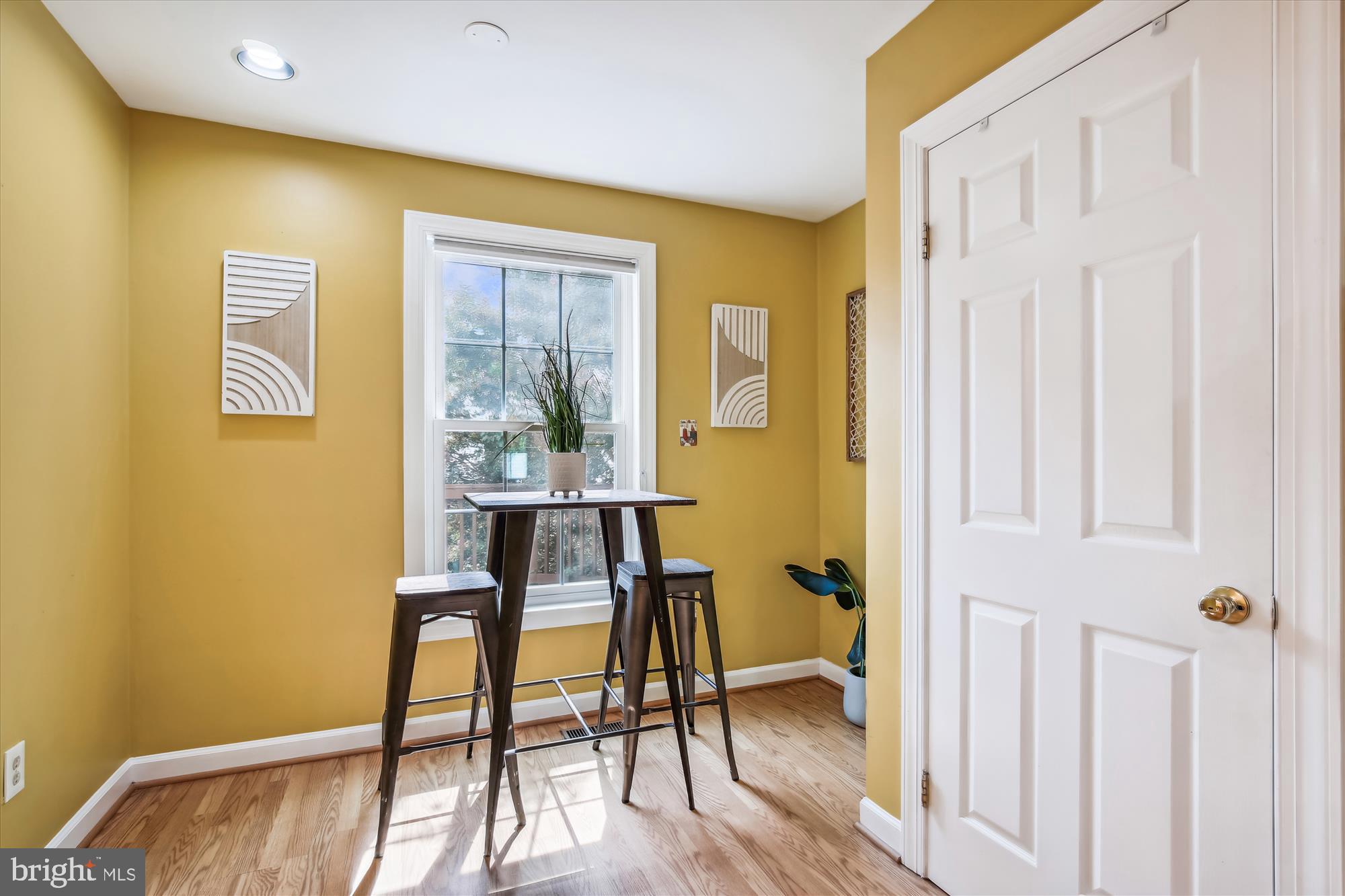 LINCOLNIA MEWS - Residential