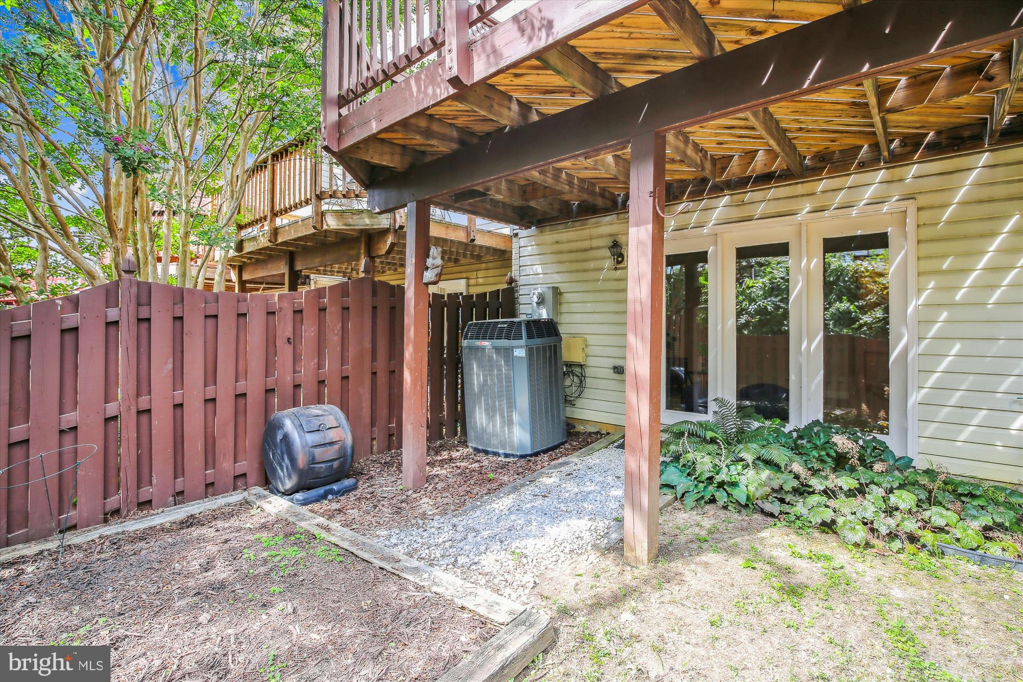 LINCOLNIA MEWS - Residential