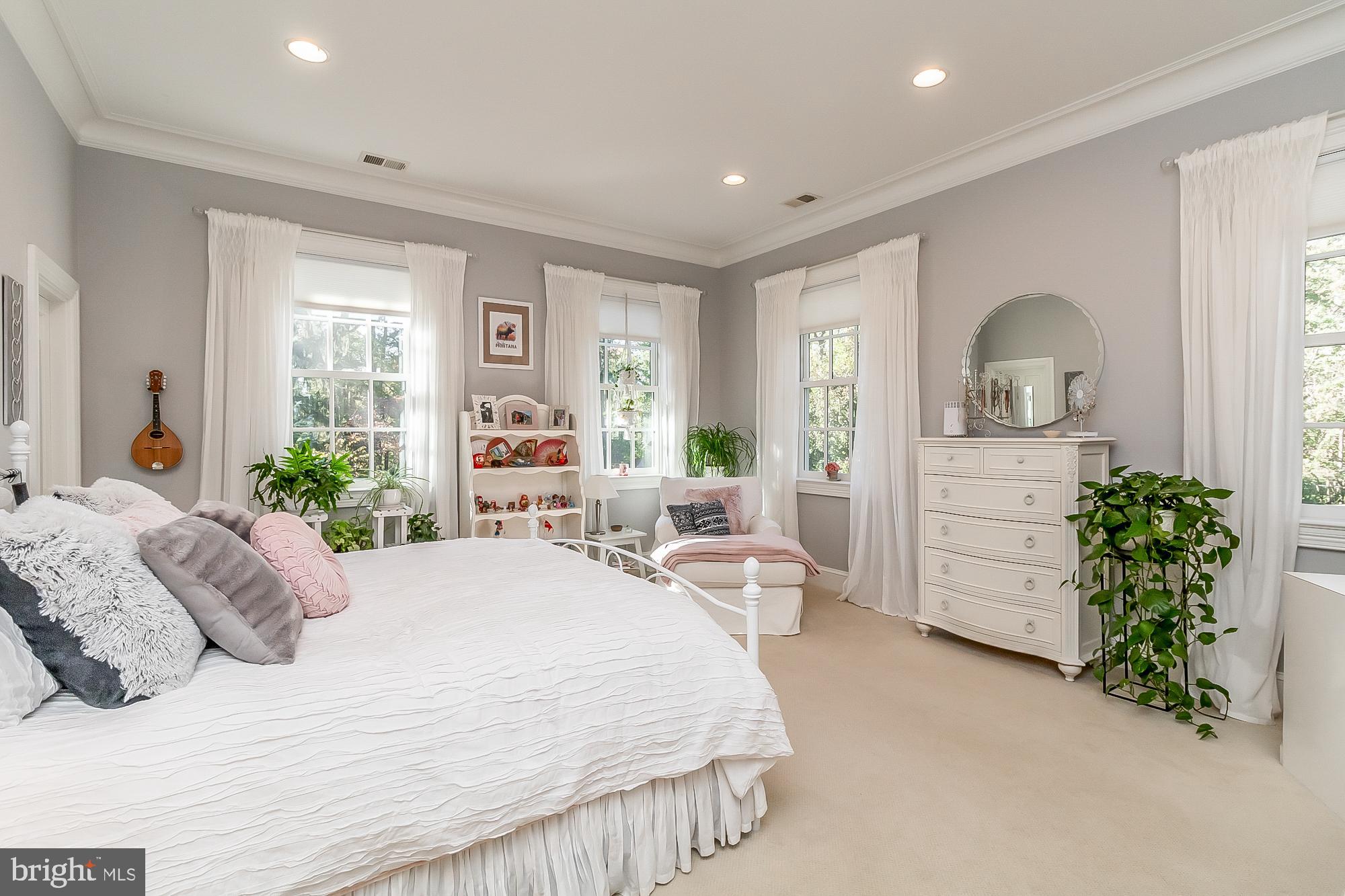 RUXTON - Residential