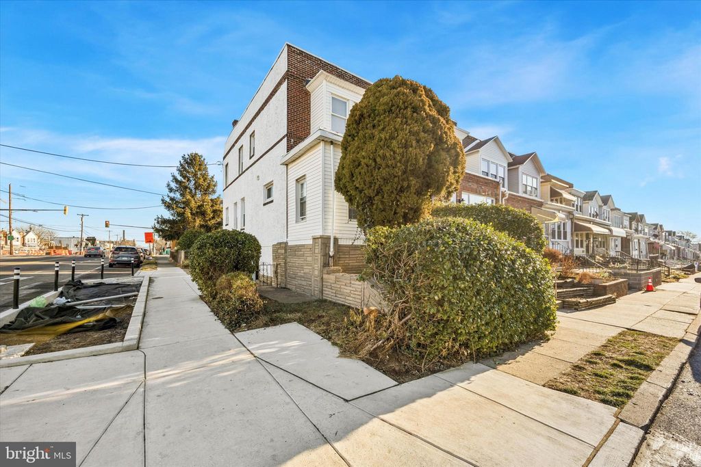 Photo of 2601 S Bialy Street, PHILADELPHIA, PA 19153 (MLS # PAPH2572344)